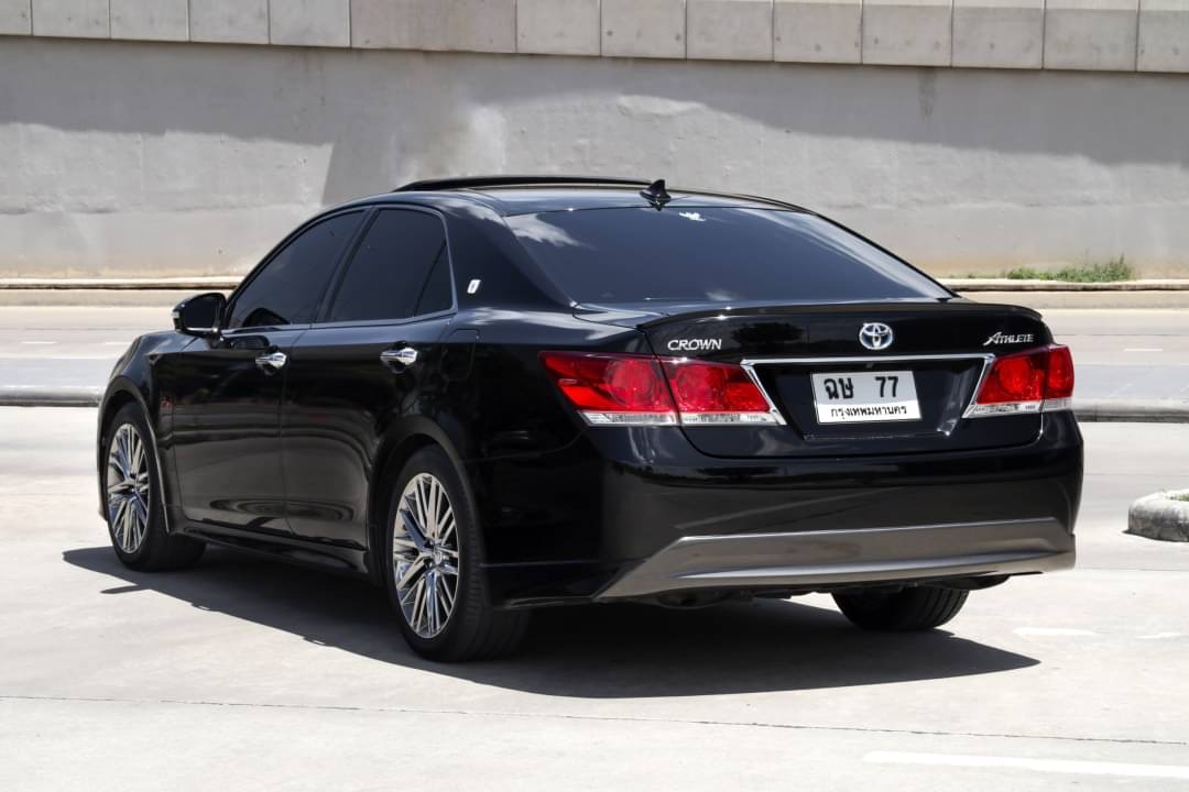 Toyota Crown Athlete ปี2013