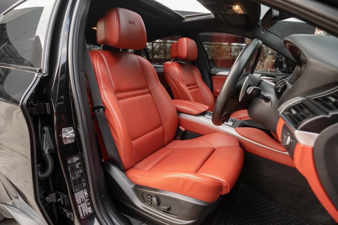 BMW X6 M Version ออกรถปี 2012