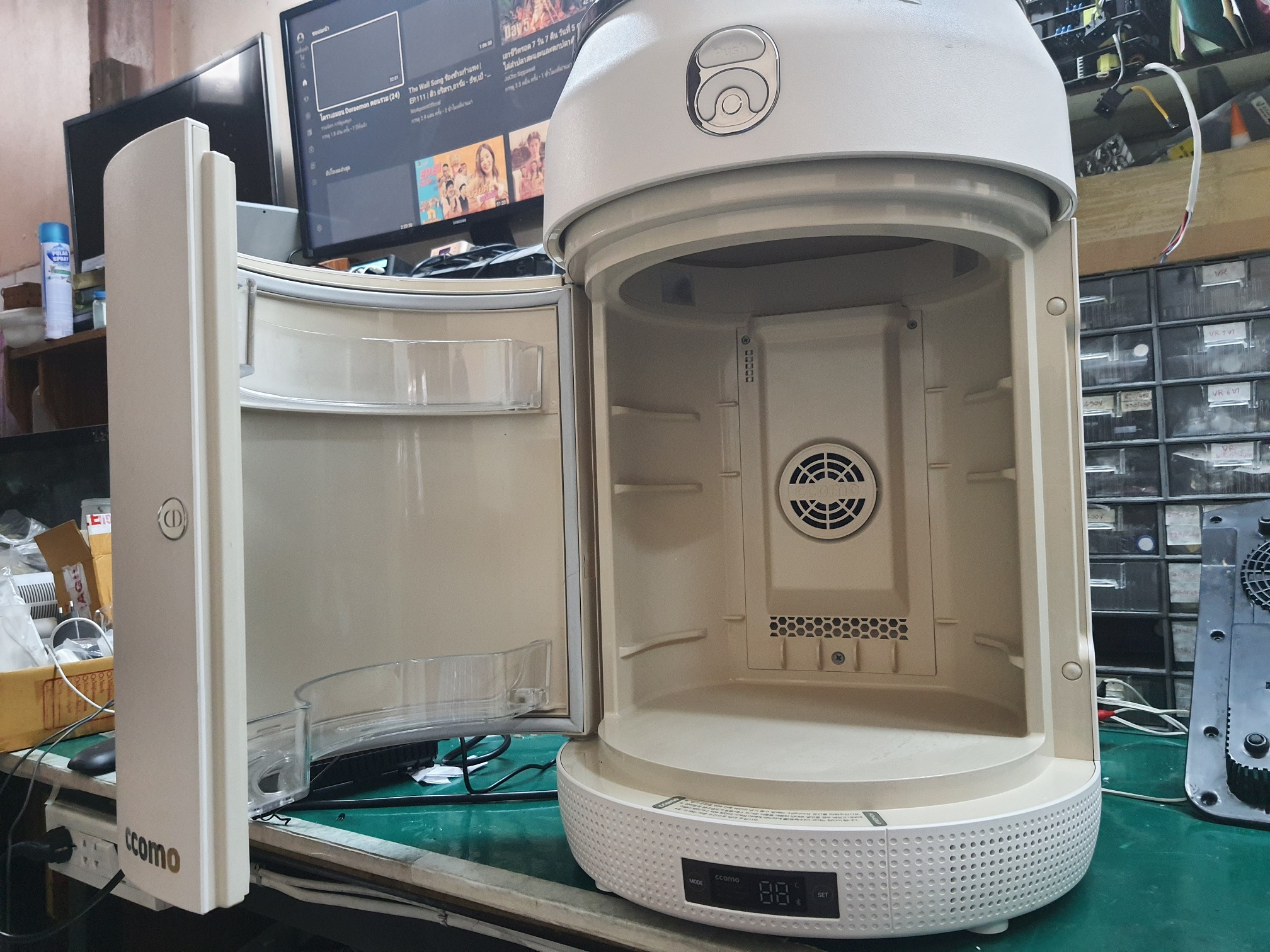 ซ่อมตู้เย็นมินิโฮมบาร์ ยี่ห้อ CCOMO รุ่น C030HCR อาการไม่เย็น