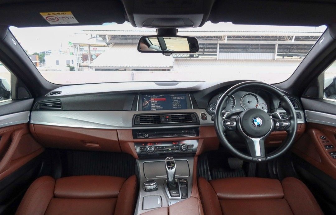 BMW 528i M Sport Lci ปี 2015