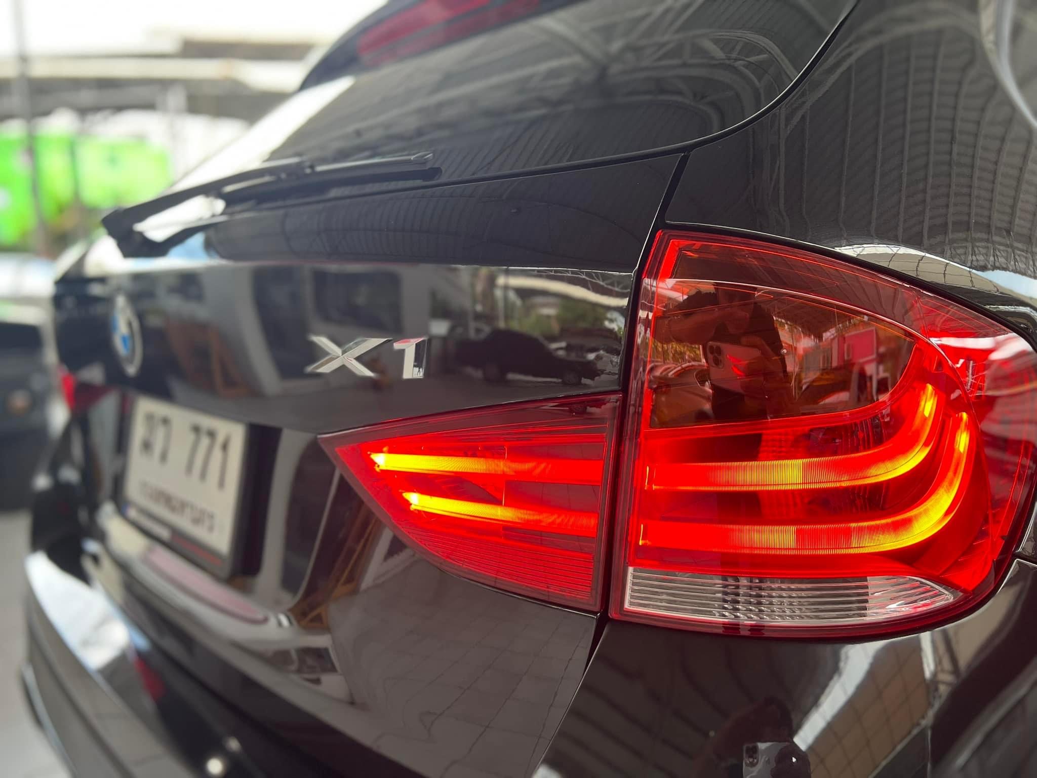 BMW X1 sDrive18i Sport LCI ปี 2015