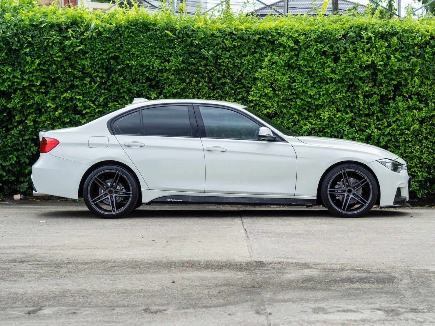 BMW 320i SPORT (F30) ปี 2014