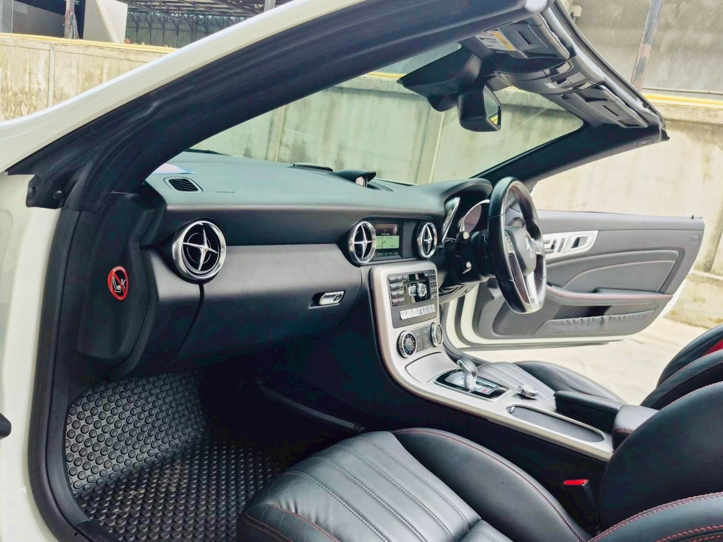 Mercedes Benz SLK200 AMG R172 ปี 2016