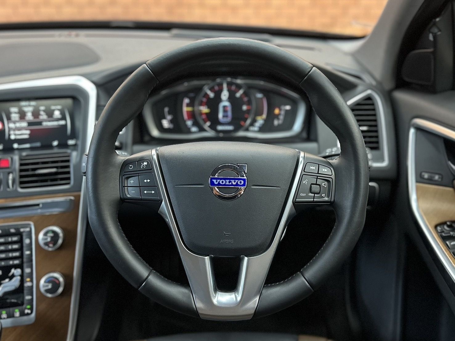 Volvo XC60 2.0 D4 Minorchange ปี 2015
