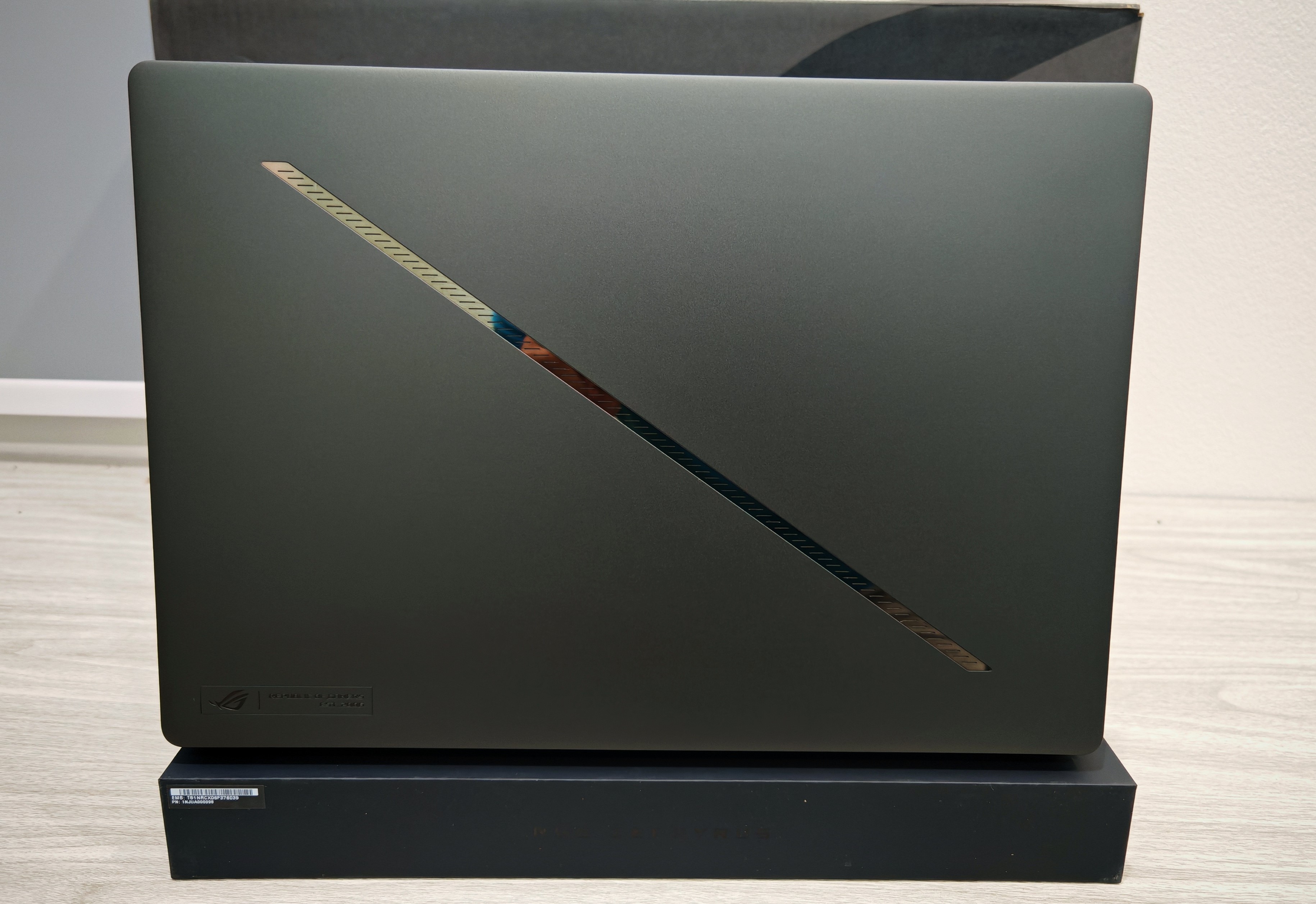 ASUS ROG ZEPHYRUS G16 GU605MV-QR198WS (ECLIPSE GRAY)