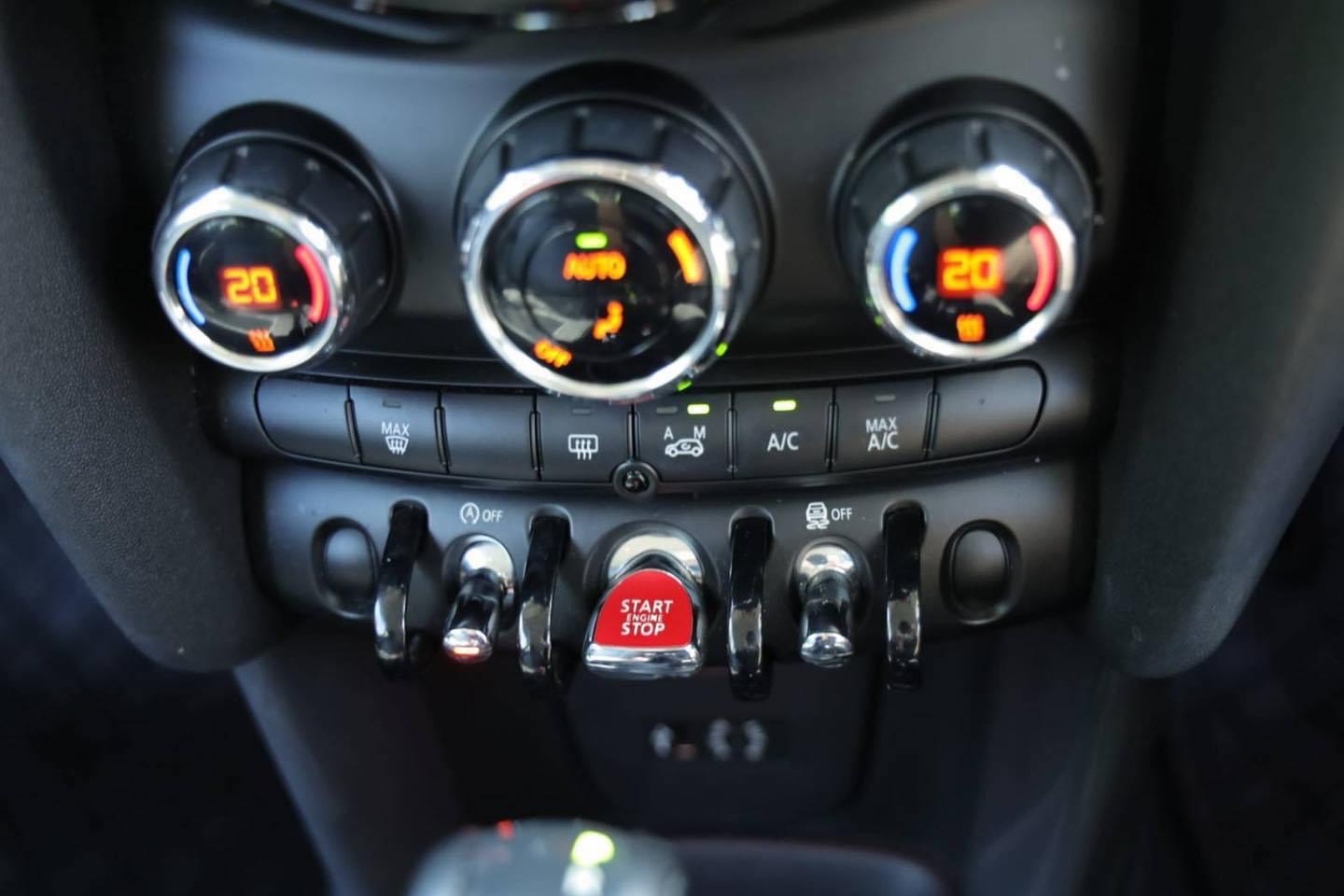 Mini Cooper D F56 Hatch 3Doors จดทะเบียนปี 2015