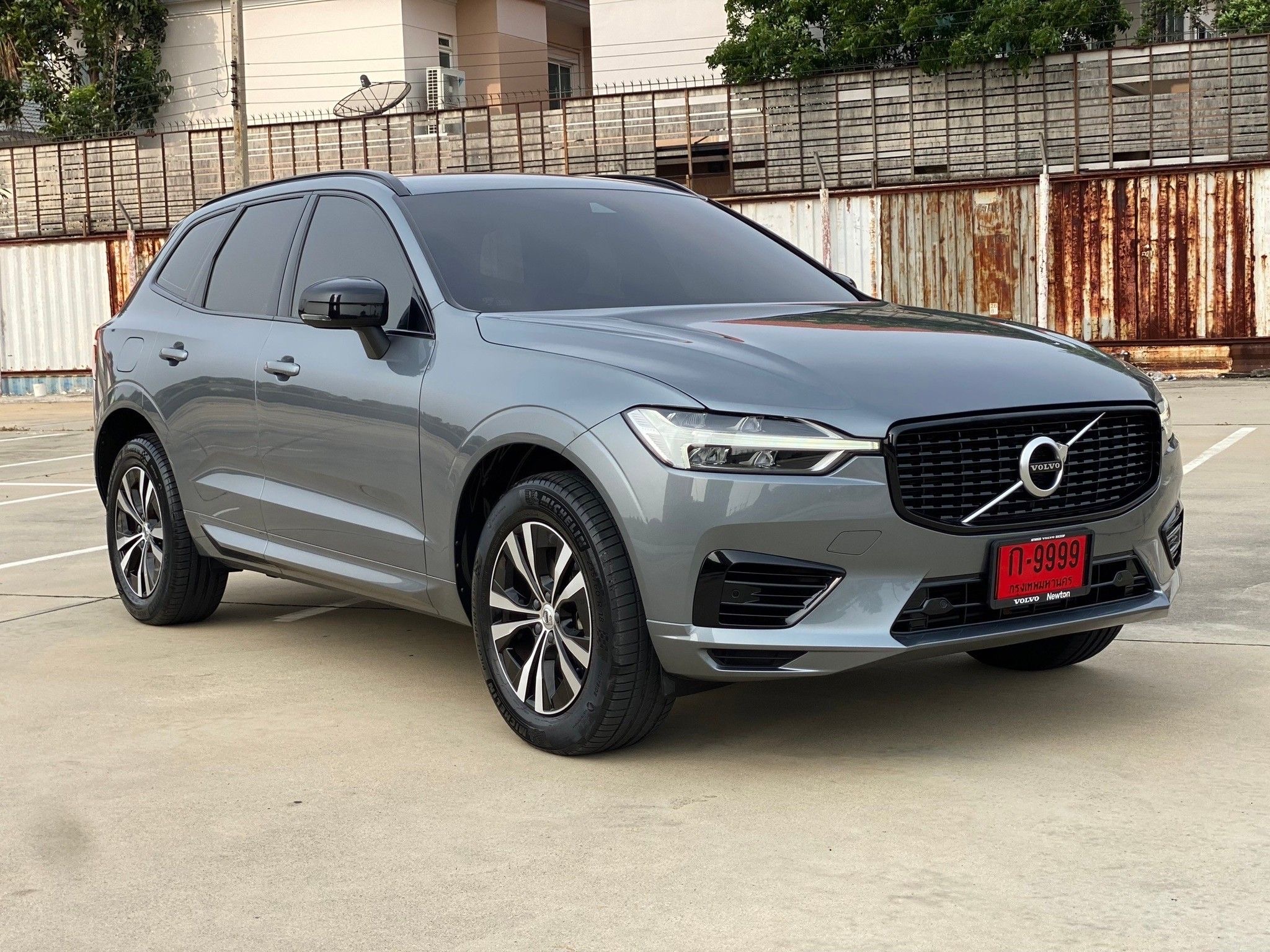 Volvo XC60 Recharge T8 AWD R-Design ปี 2020