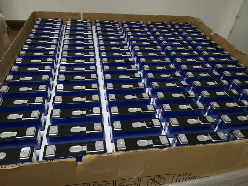 แบตเตอรี่ลิเธียม NMC CATL 3.7v 72Ah