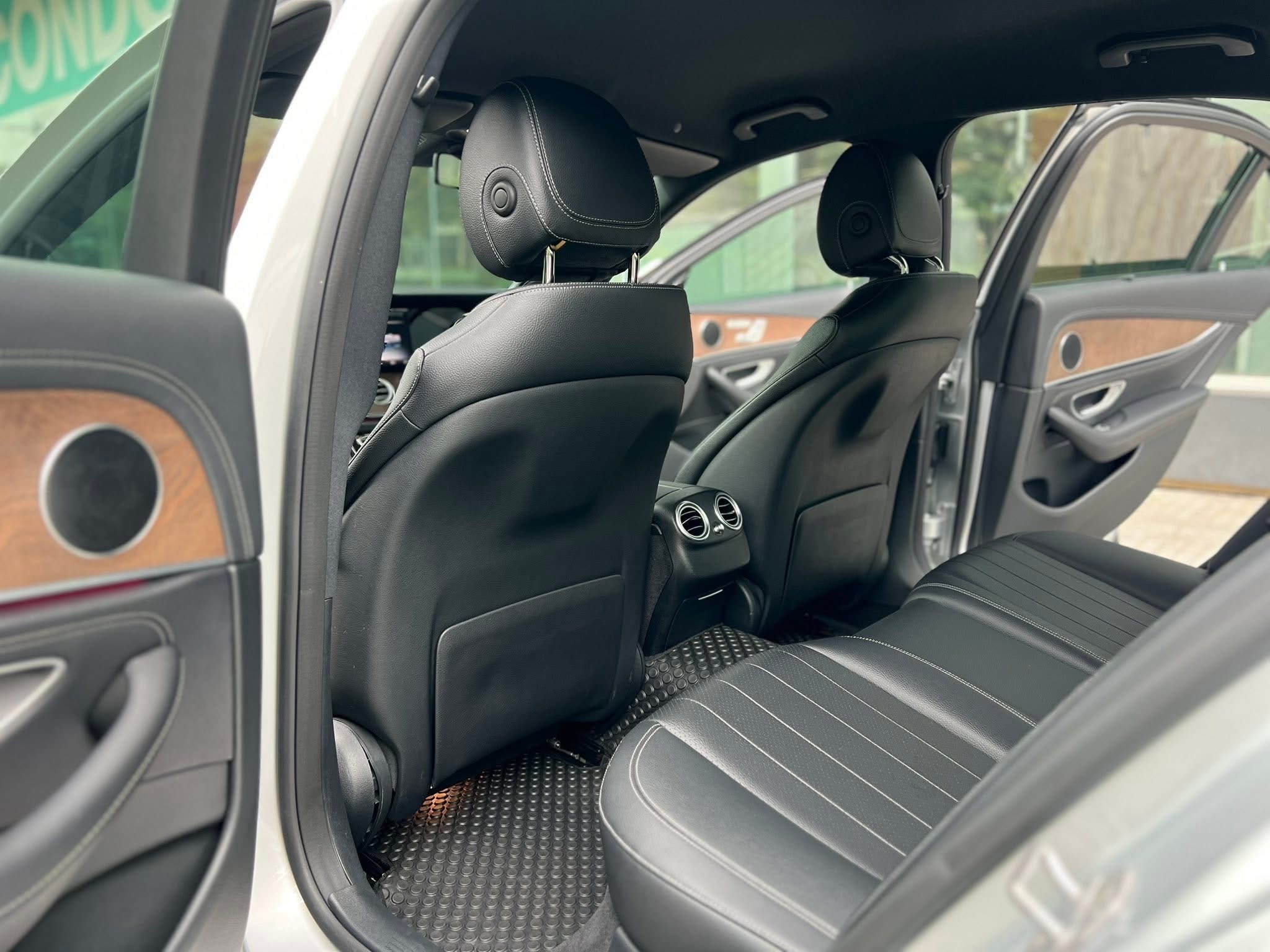 BENZ W213 E220d Exclusive ดีเซล ปี 2016