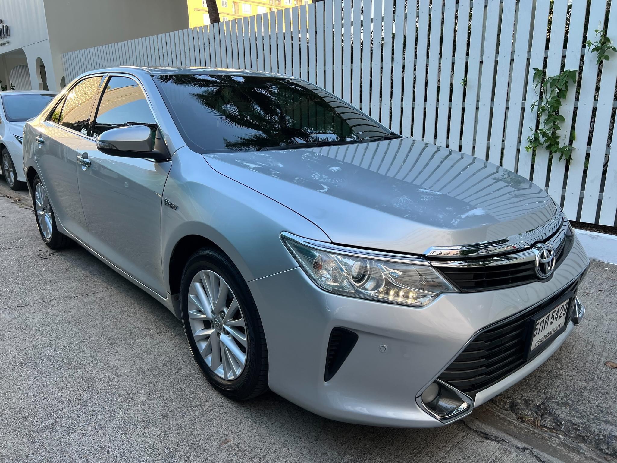 TOYOTA CAMRY 2.0G D4S ปี 2017