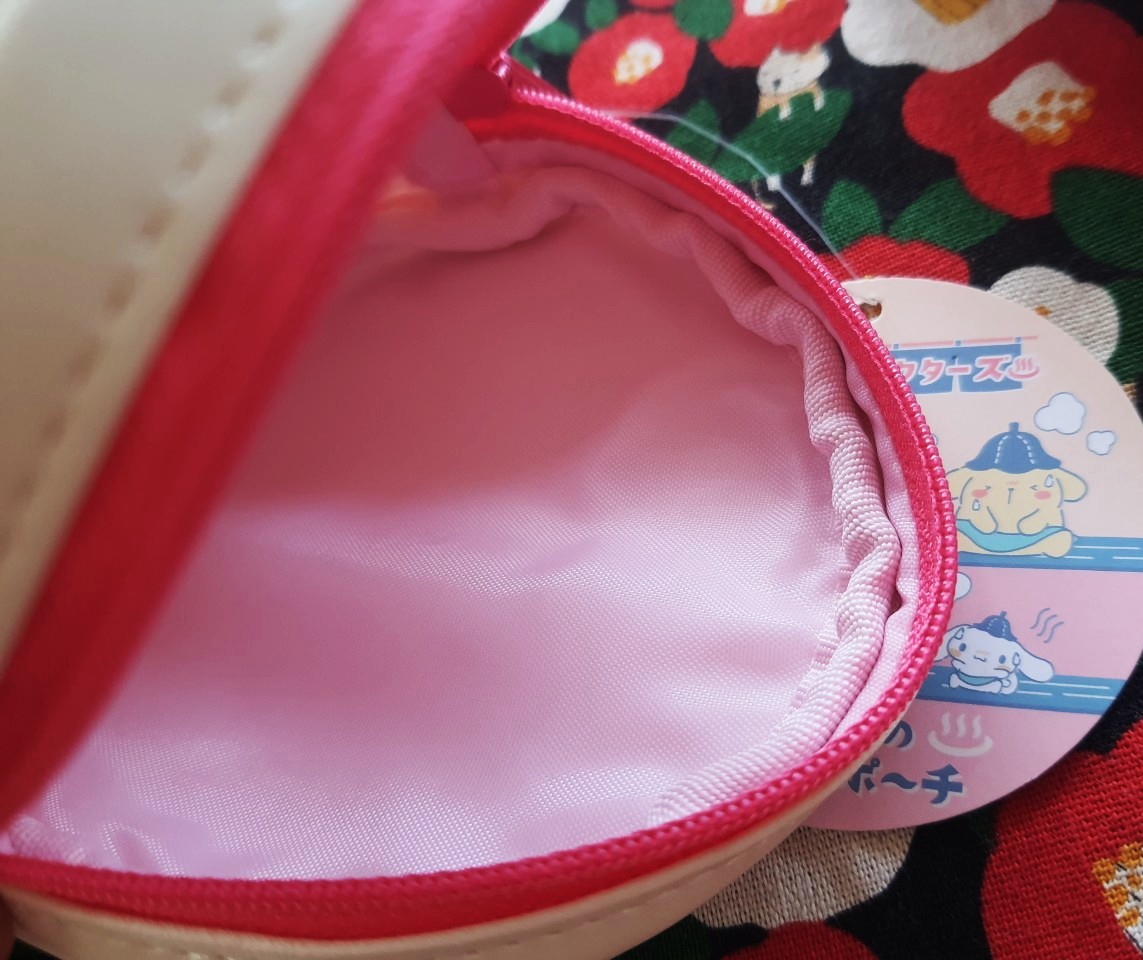 ของแท้จากญี่ปุ่น มายเมโลดี้ My Melody sanrio bag กระเป๋าใส่ของใส่เหรียญ มีซิป (หนัง) น่ารักมากๆ Size : 11.5 cm