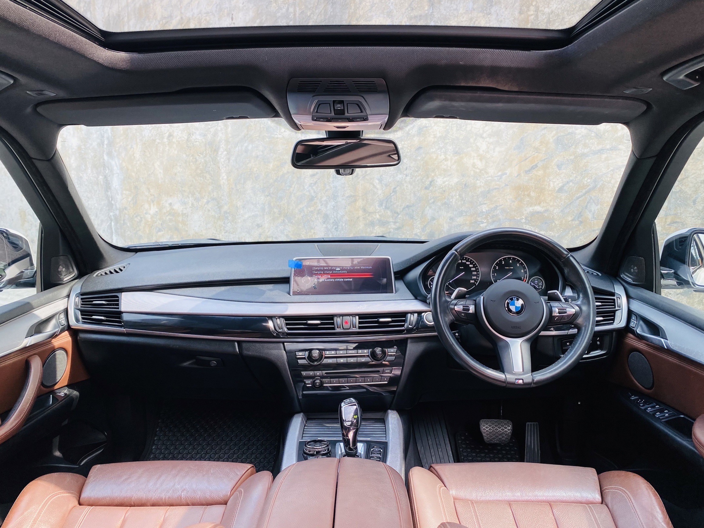 BMW X5 xDRIVE 40e M SPORT โฉม F15 ปี 2017