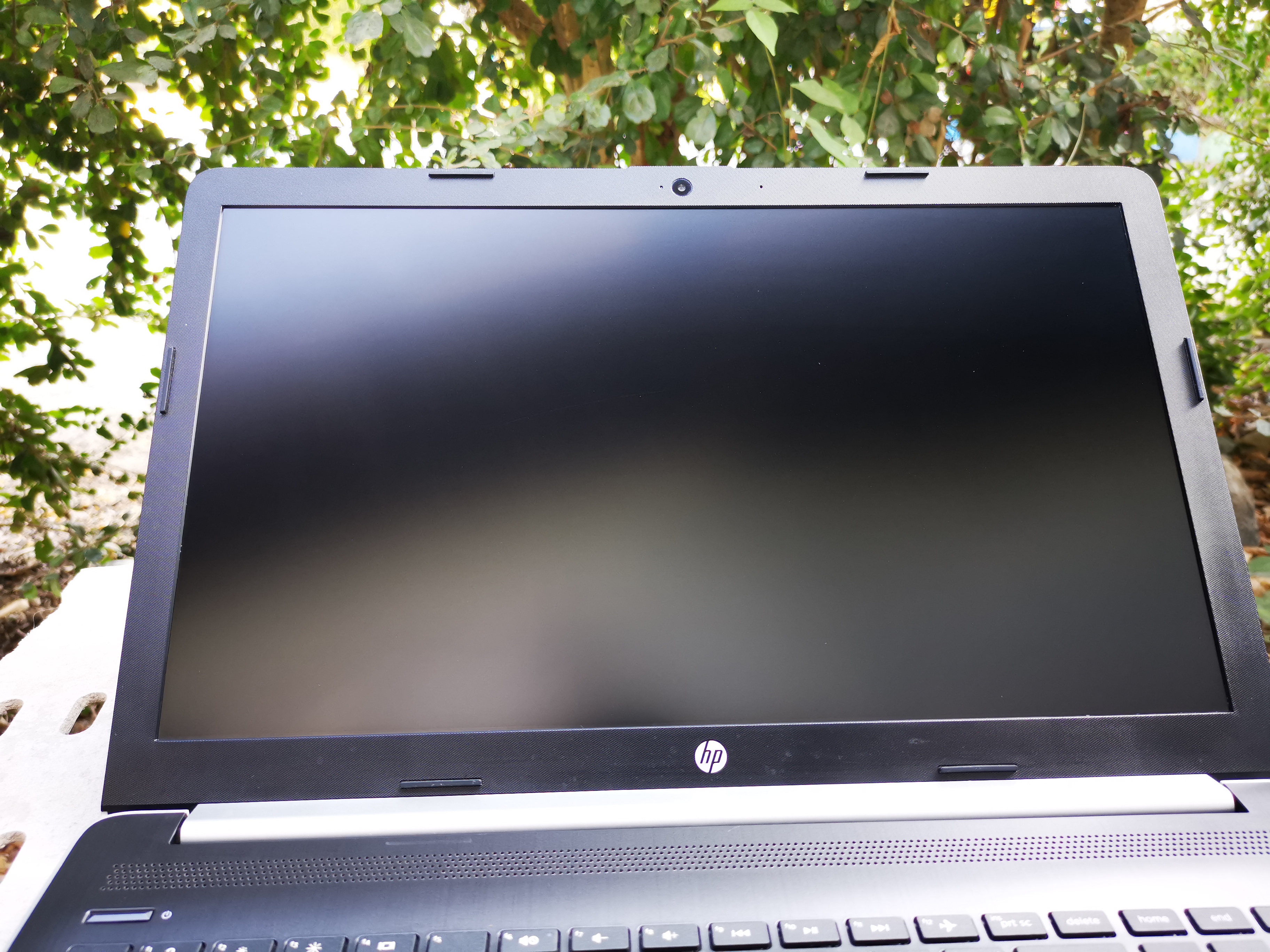 HP 15-db1048au