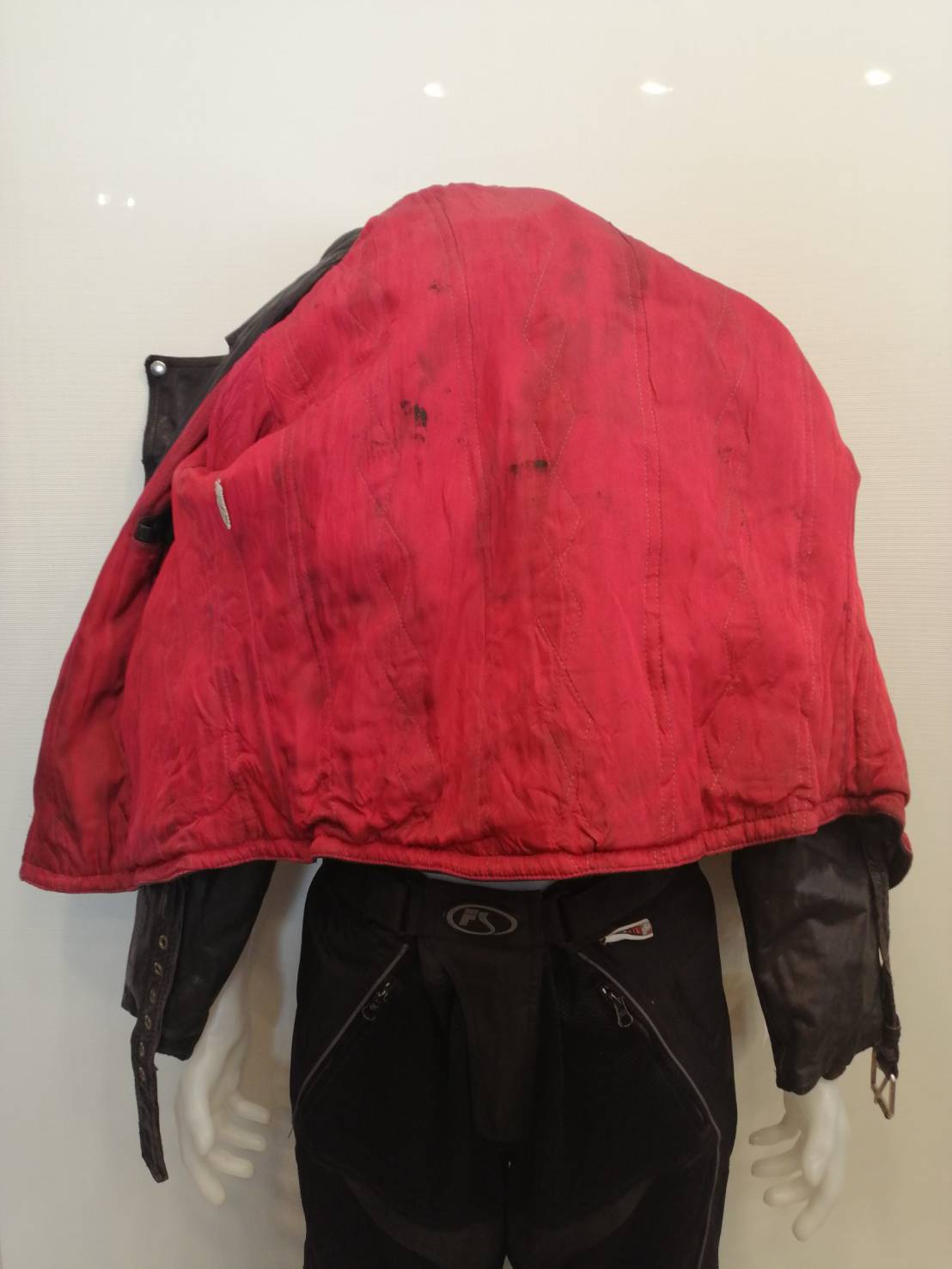 เสื้อขี่มอเตอร์ไซด์( มือสอง) RCS 301 อก 48" ยาว 24" **ยี่ห้อ - **(ไม่มีการ์ด)