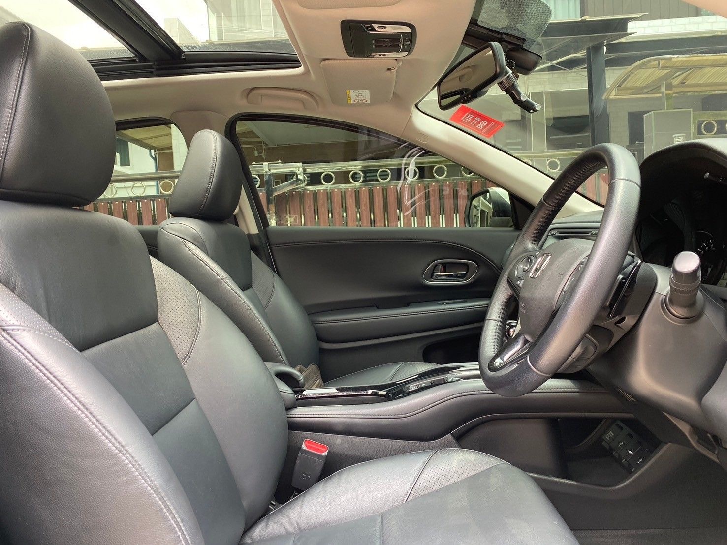 HONDA HRV 1.8 EL หลังคาแก้ว ปี 2015