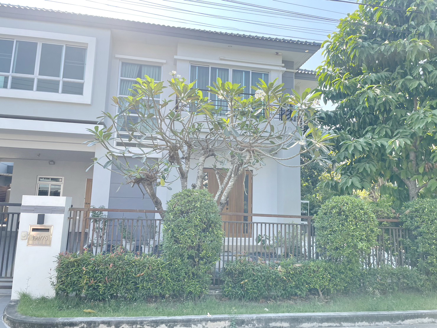 ขายบ้าน ไลฟ์ บางกอก บูเลอวาร์ด ปิ่นเกล้า-เพชรเกษม สาย 4 หลัมุม