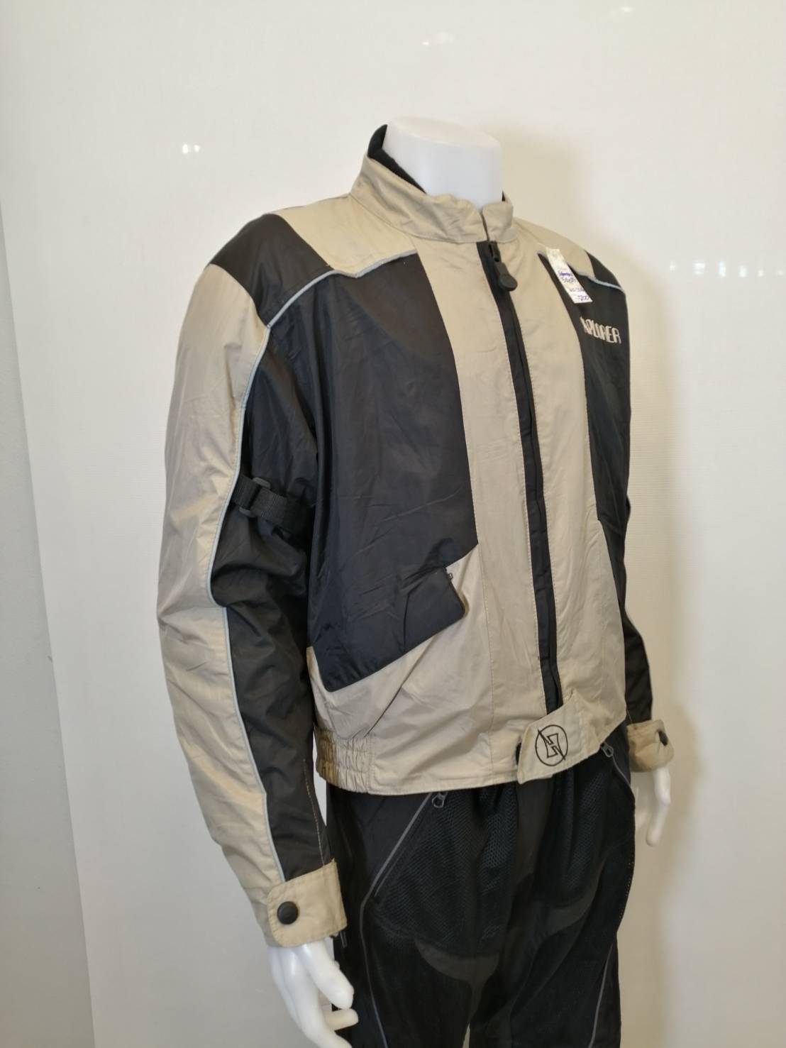 เสื้อขี่มอเตอร์ไซด์( มือสอง) RCS 189 อก 50" ยาว 25" ยี่ห้อ Xplorer