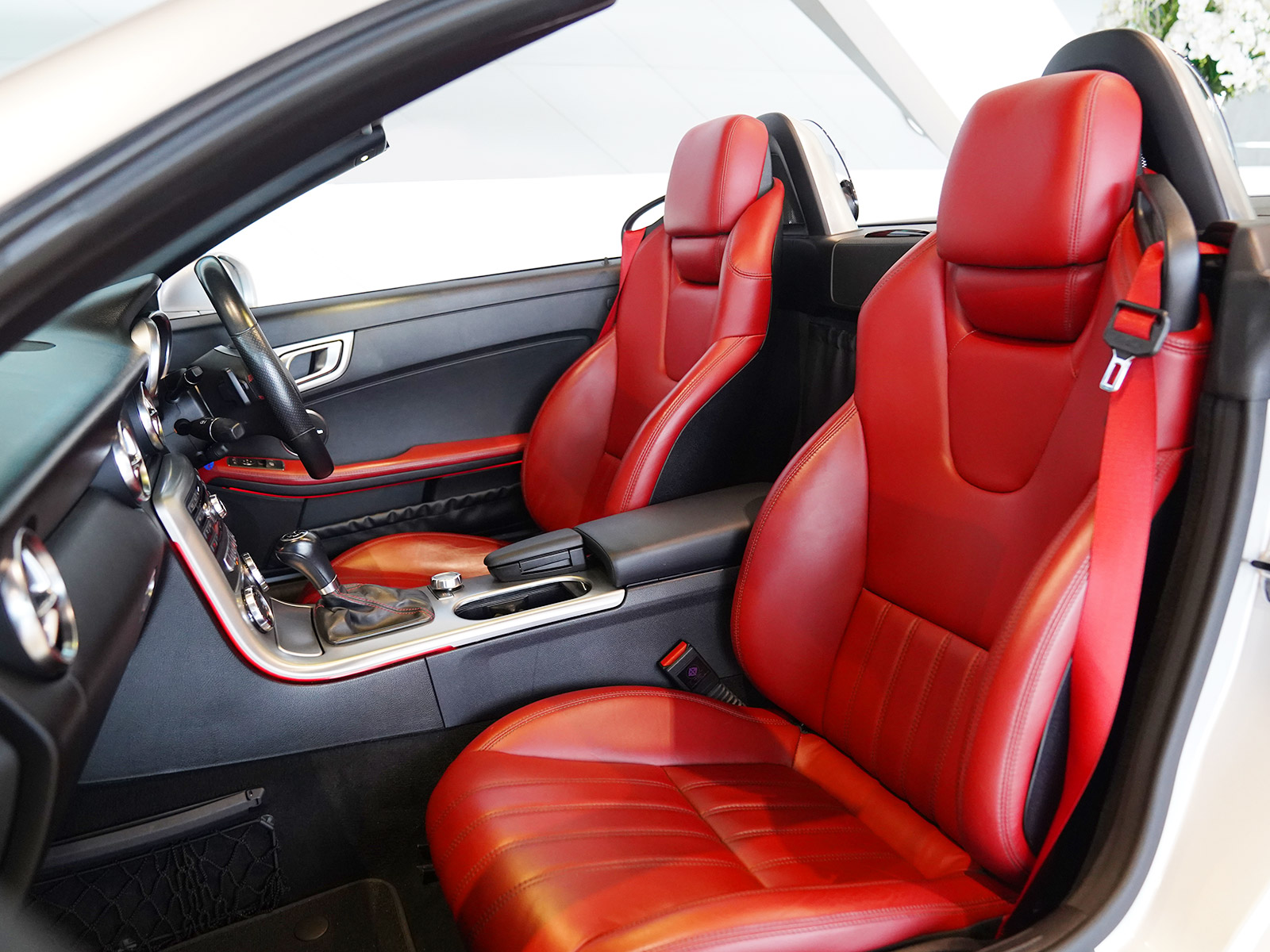 MERCEDES BENZ SLK200 AMG ปี 2011