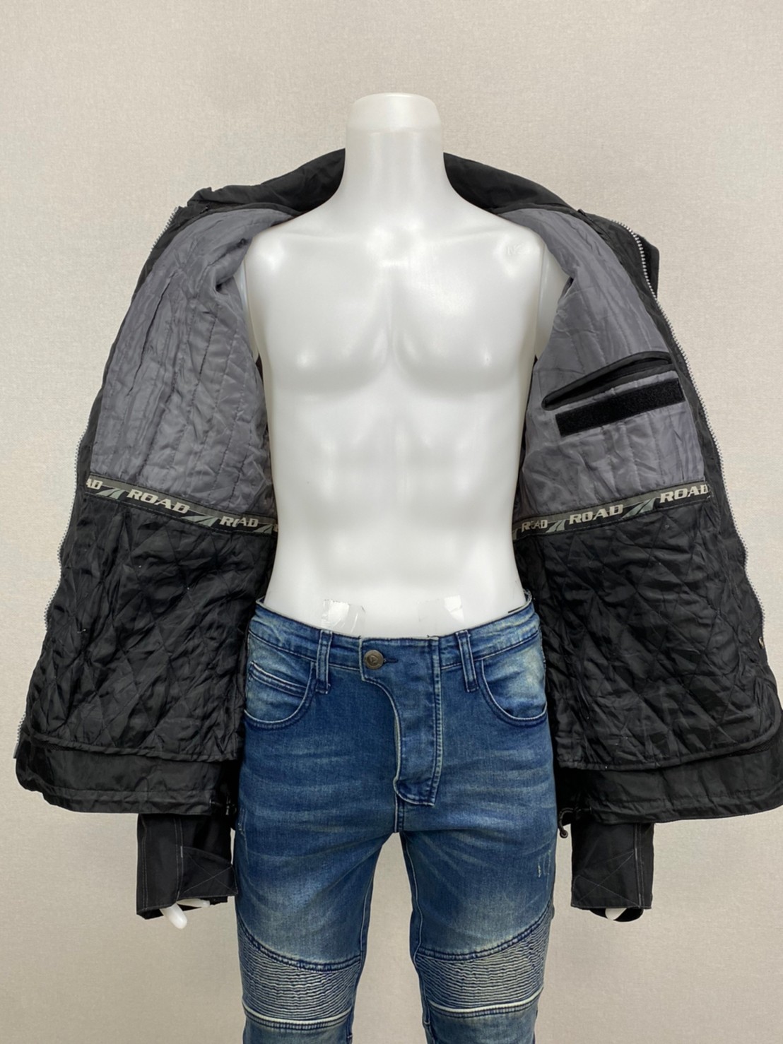 เสื้อขี่มอเตอร์ไซด์( มือสอง) RCTA 058 อก 52" ยาว 29" ยี่ห้อ**ROAD**