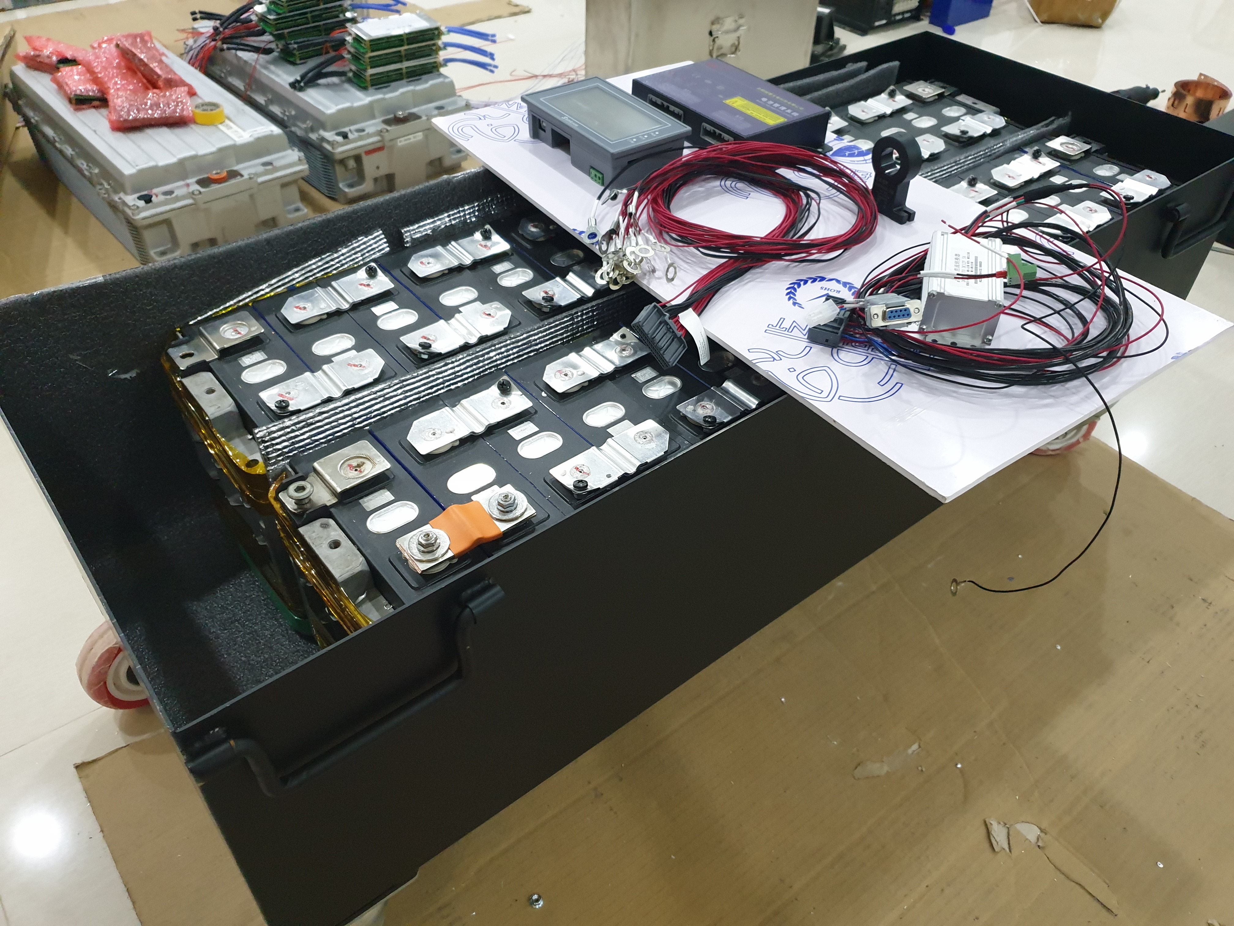 LIthium battery แบตเตอรี่โซล่าเซลล์ 48v 400Ah ใช้งานต่อเนื่อง 200a