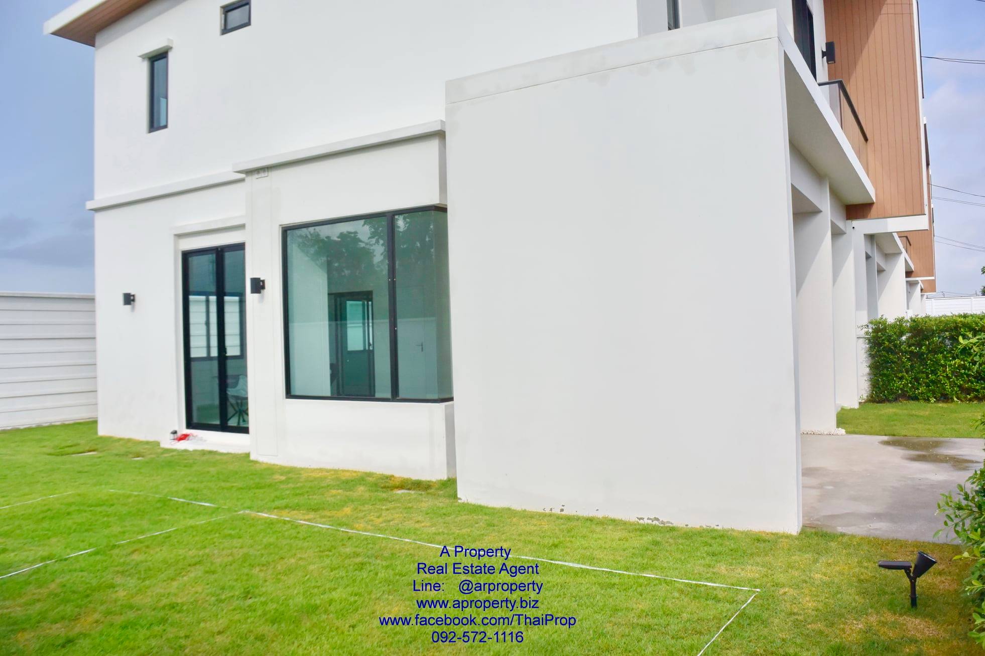 ขาย บ้านแฝดหลังมุม COMO Bianca - Bangna