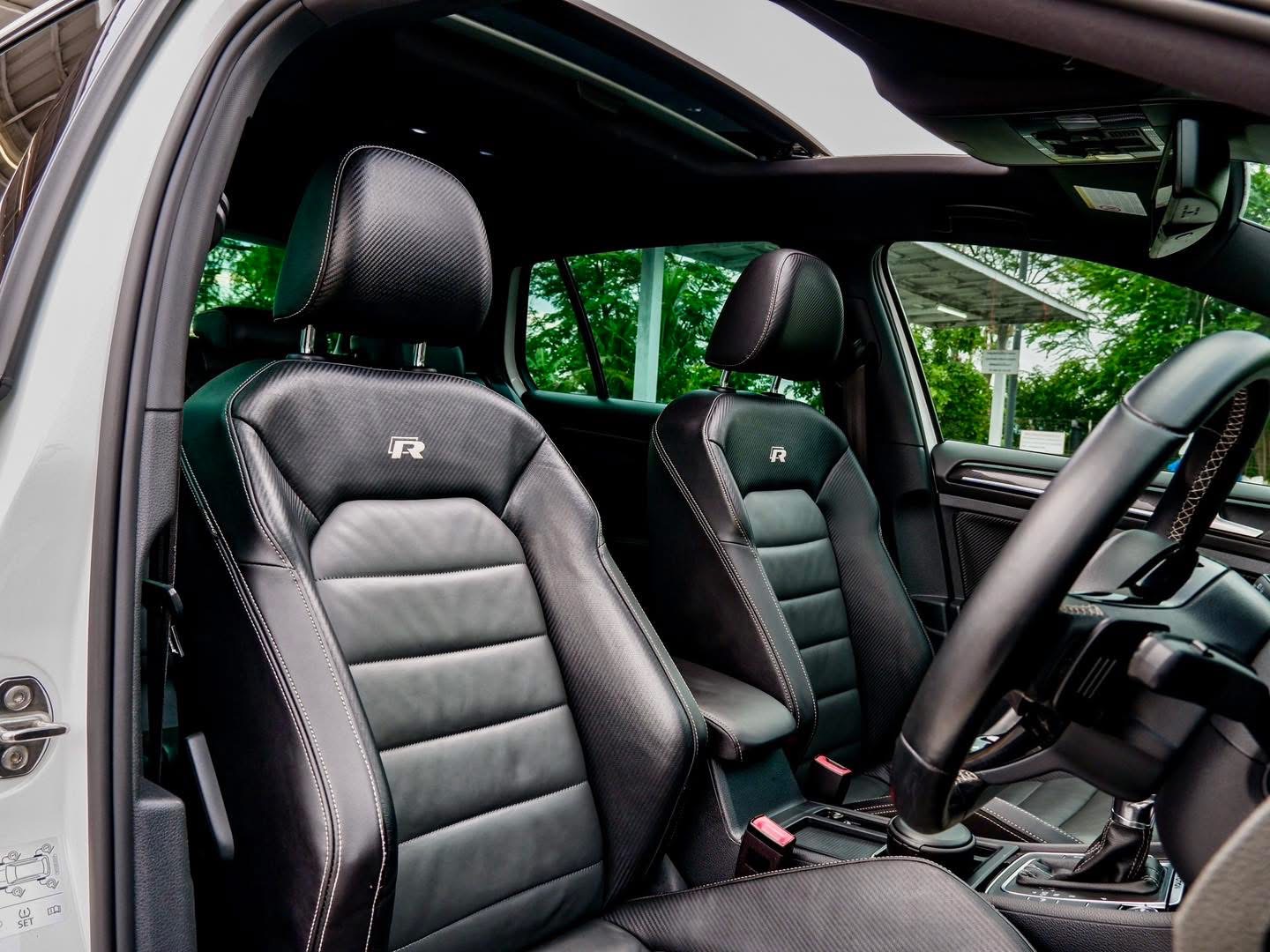 Volkswagen Golf R MK7 2.0 TSI DSG Hatch 5Doors ปี 2015