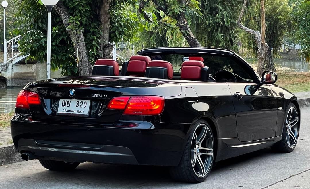 BMW 320i e93 ปี 2012