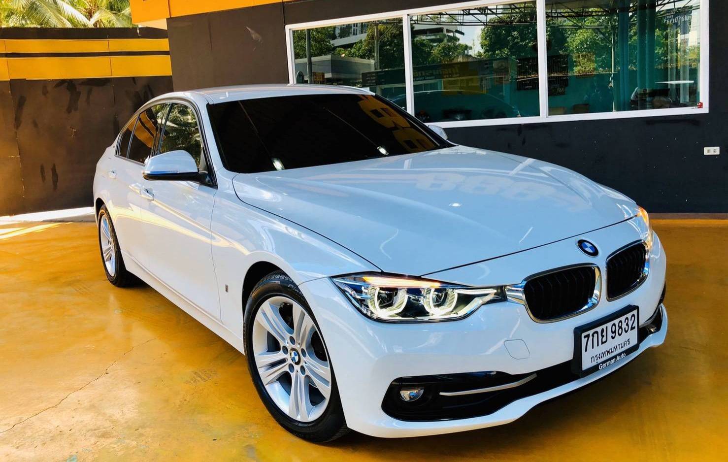 BMW 330e SPORT PLUG-IN มีBSI ปี2018