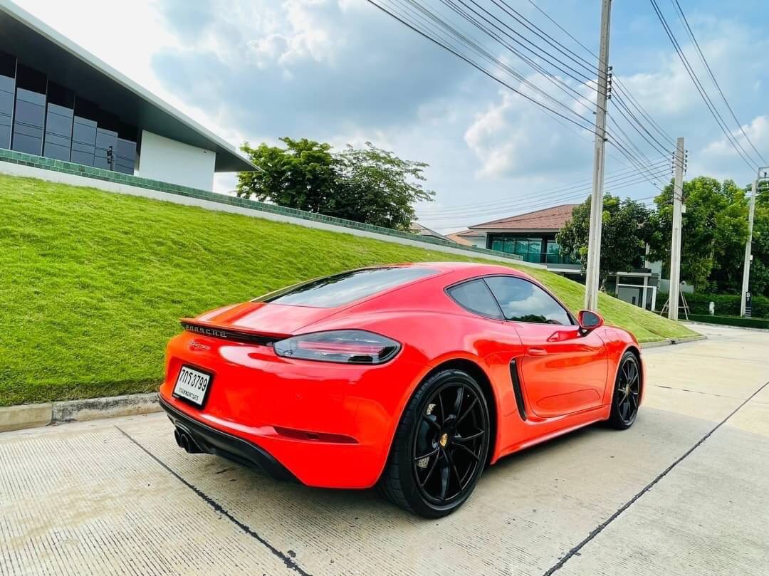 Porsche Cayman ปี 2018