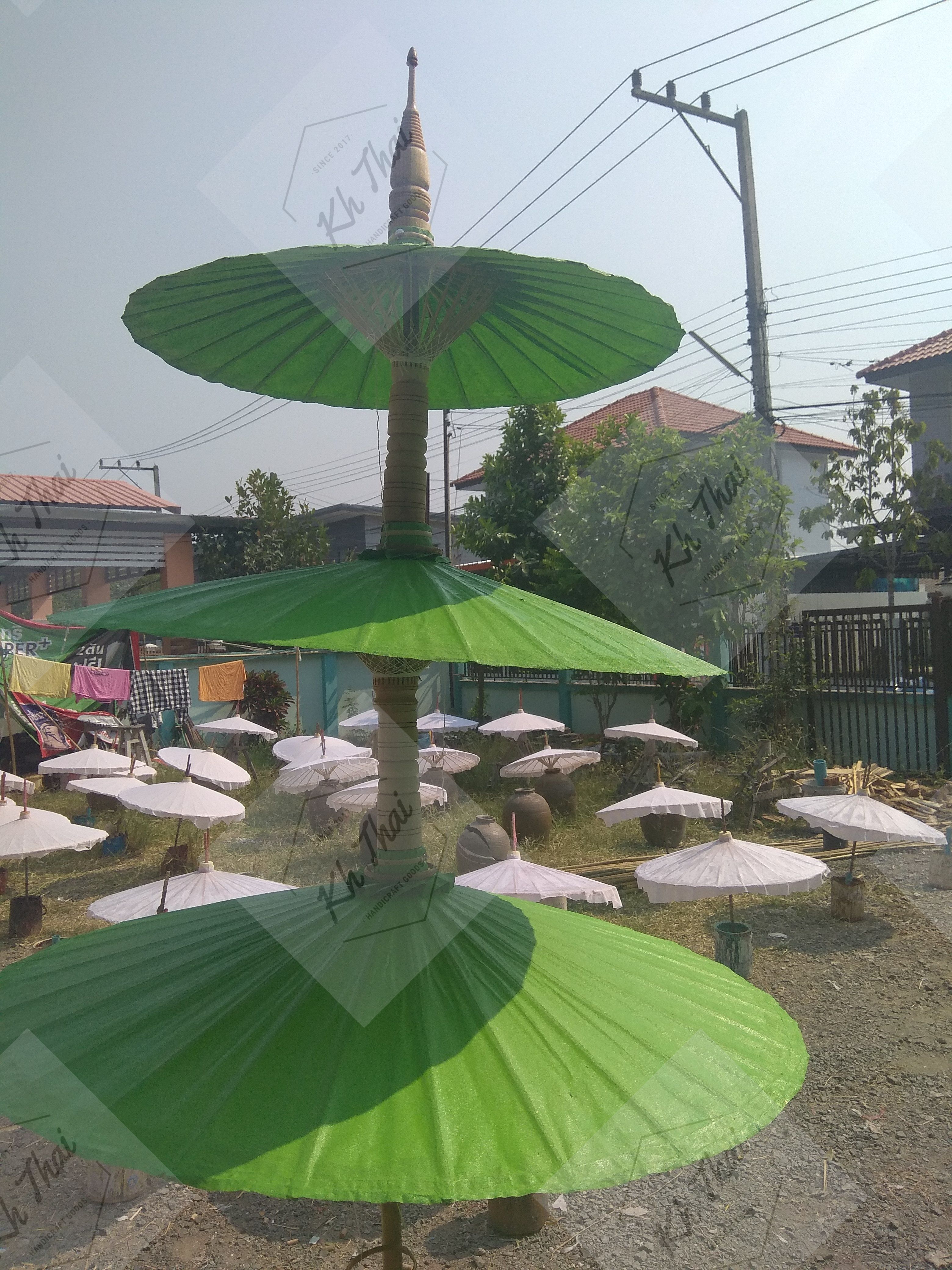 ร่มชั้นผ้าน้ำมัน สีเขียวมะนาว ขนาด 12 14 17 ตามลำดับ พร้อมขาตั้ง ใช้งานได้ทันที