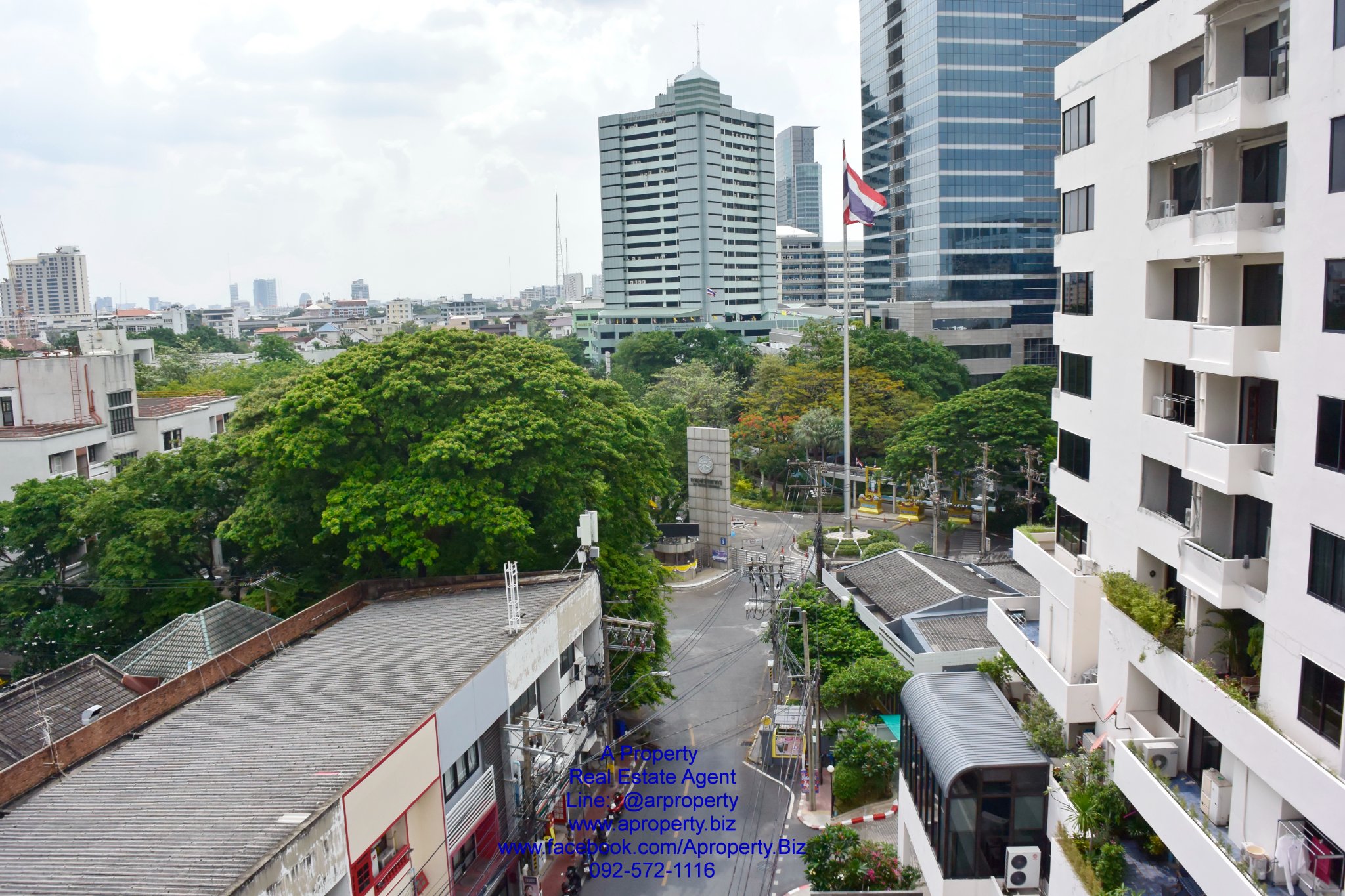 ให้ช่า สำนักงาน เหมา 8 ชั้น มีดาดฟ้า หลังมุม ซอยอารีย์