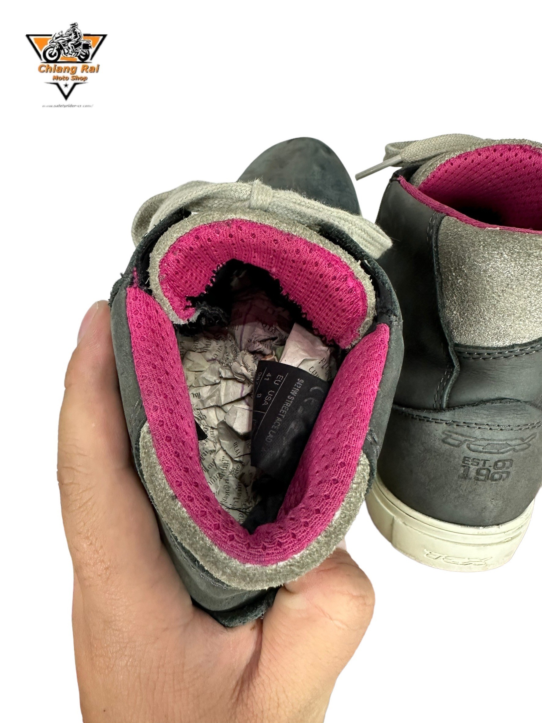 รองเท้าขี่มอเตอร์ไซด์( มือสอง) RCBS-569 Size ขนาดจากป้าย 41:EUR / 7:UK / 25.4:Cm.(TCX)