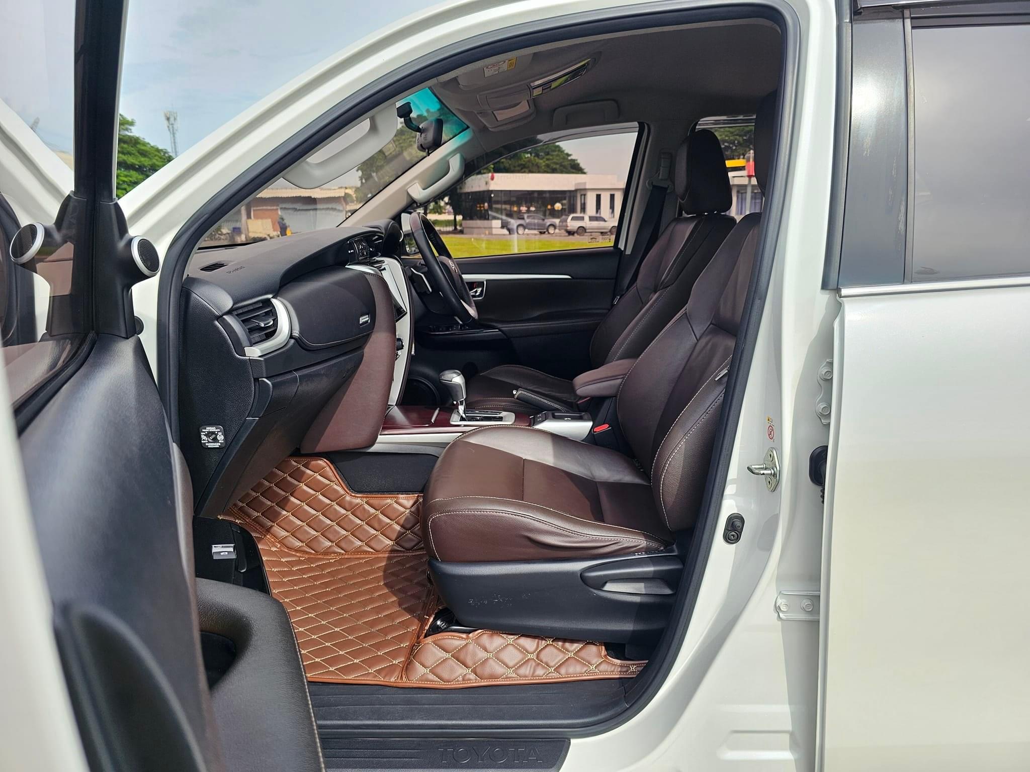 Toyota Fortuner 2.4V 2WD ปี 2017