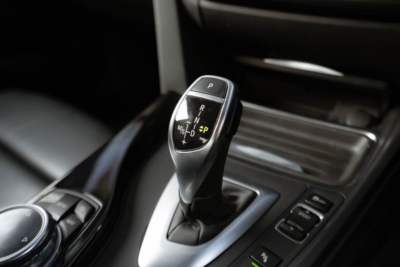 BMW 320d Sport โฉม F30 ปี 2014