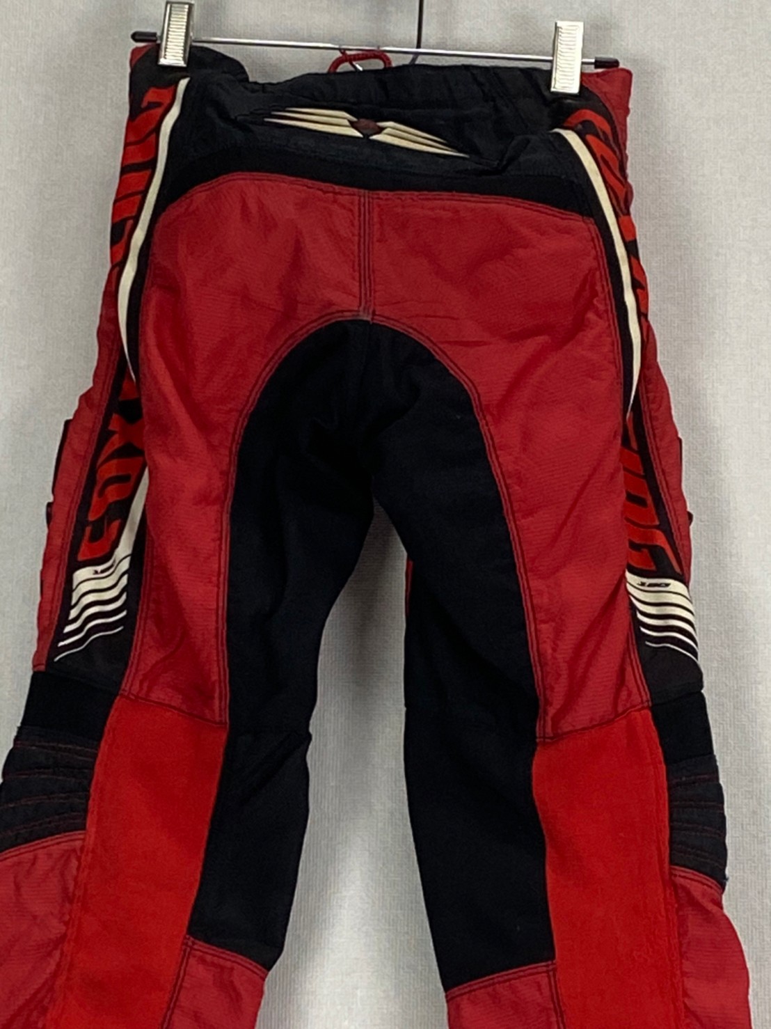 กางเกงขี่มอเตอร์ไซด์ ( มือสอง ) E&A 373: เอว 28" ยาว 25" **FOX**