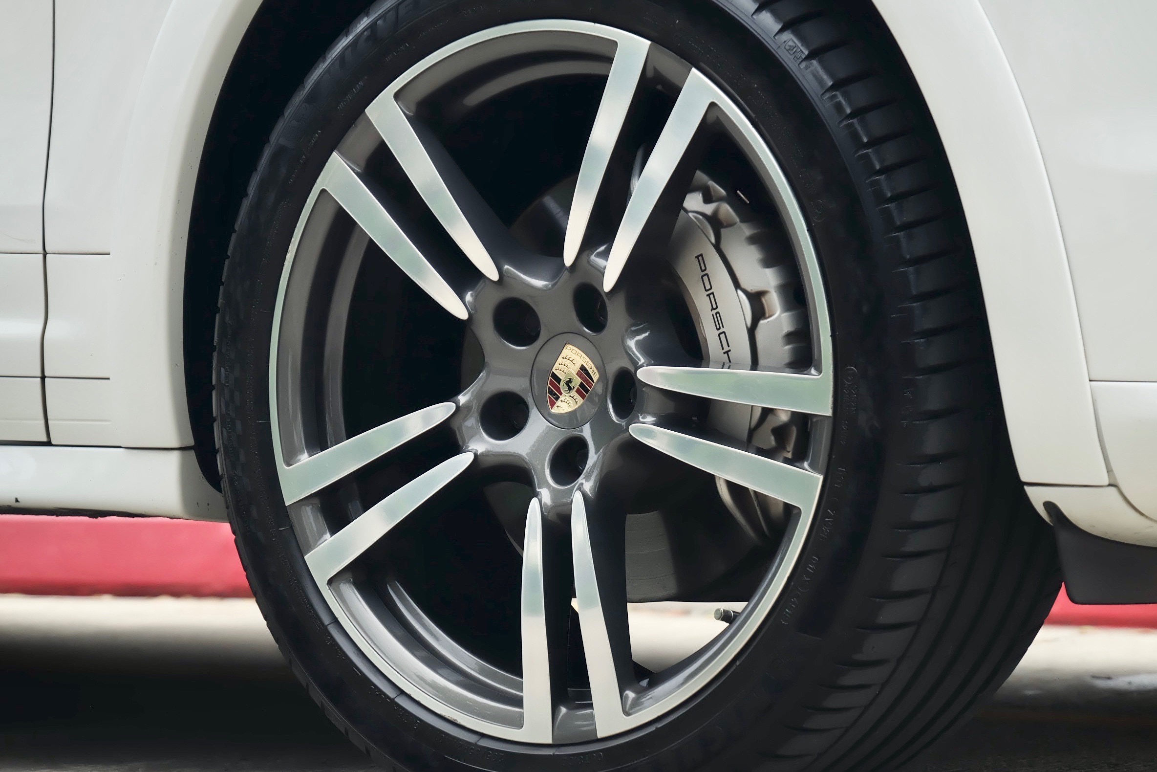 Porsche Cayenne S 3.0 V6 Hybrid ปี 2013