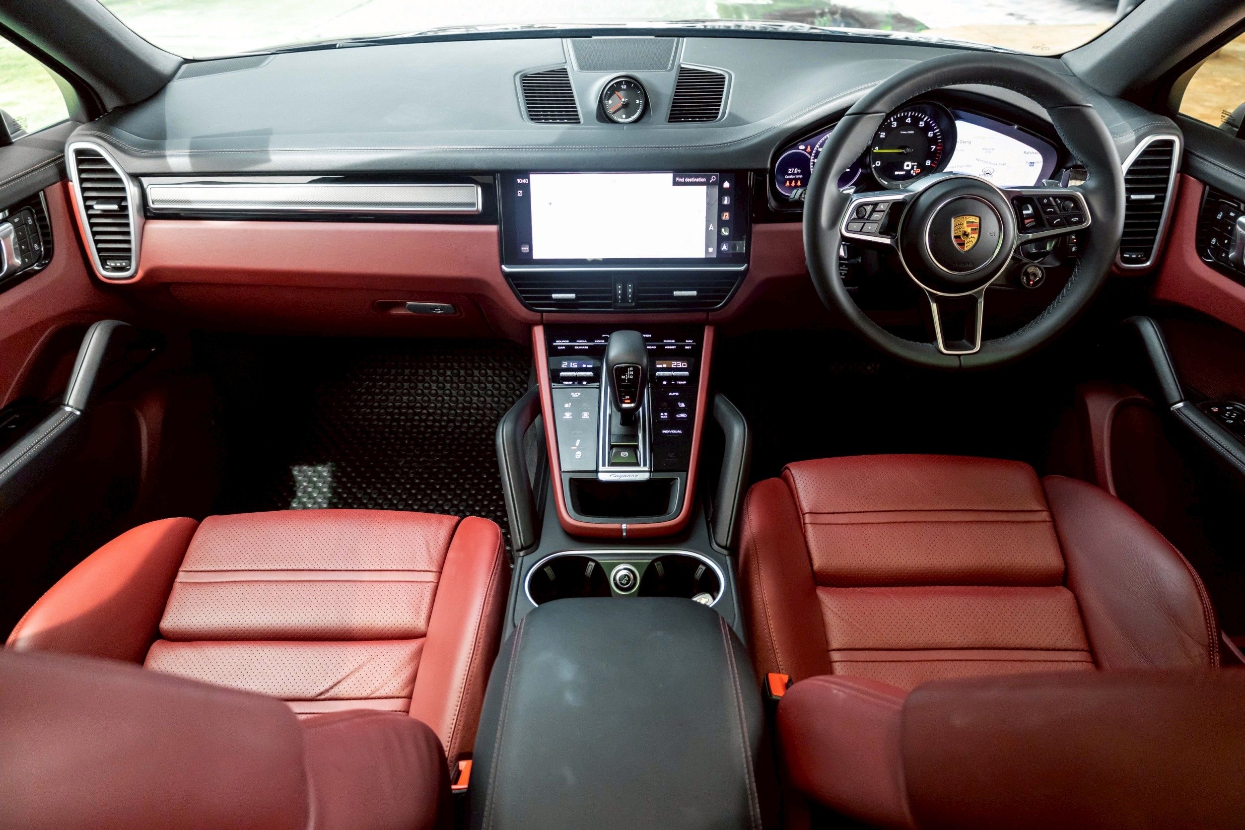 Porsche Cayenne Coupe Platinum Edition ปี 2023