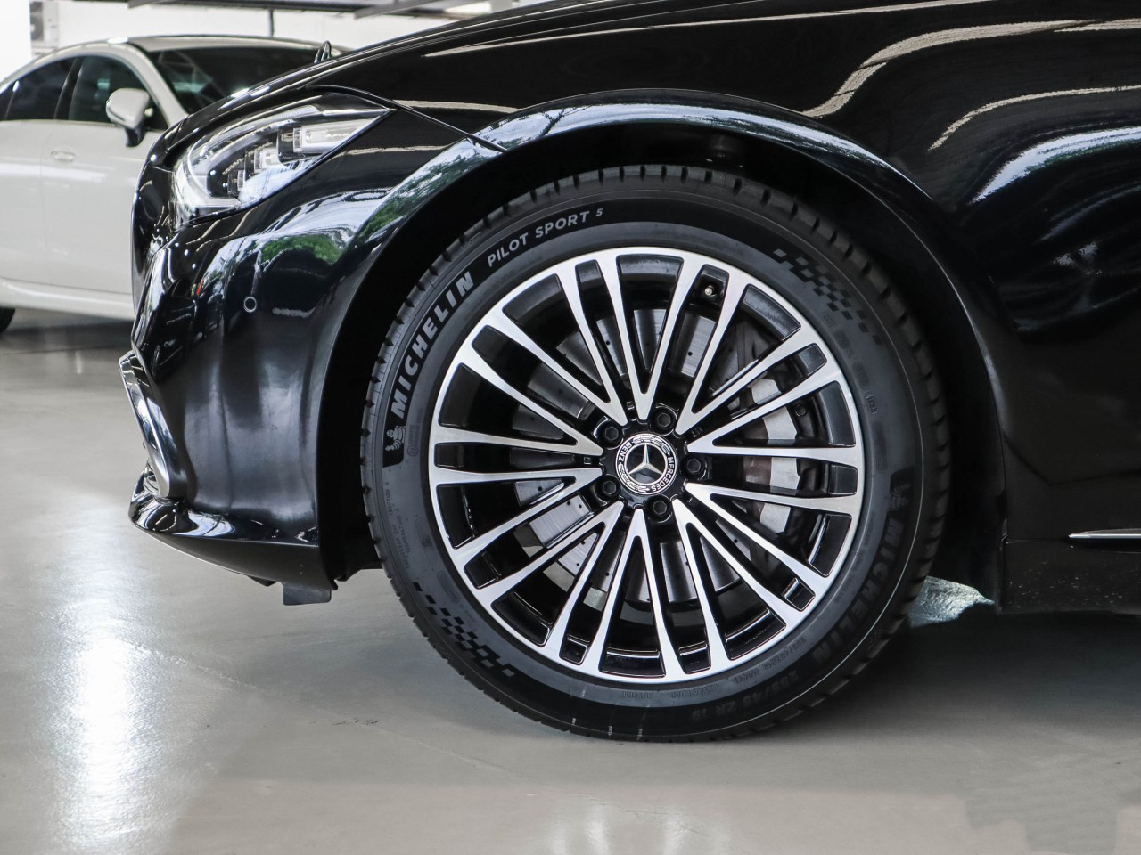 Mercedes-Benz S350d Exclusive สี Obsidian Black ปี 2022