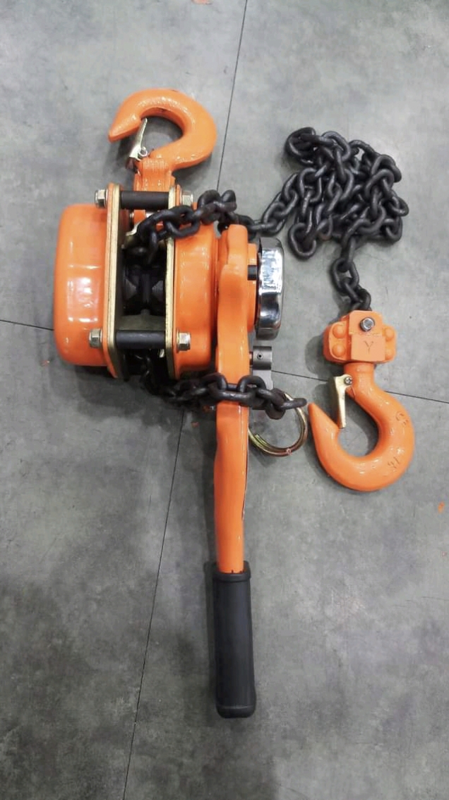 รอกโซ่มือโยก STARWAY ขนาด 1 ตัน โซ่ยาว 1.5 เมตร (กำมะลอ)