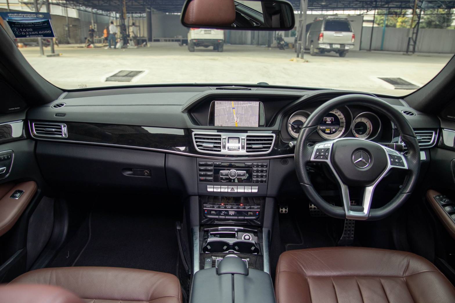 Mercedes-Benz E300 Amg Bluetech Hybrid ปี 2015
