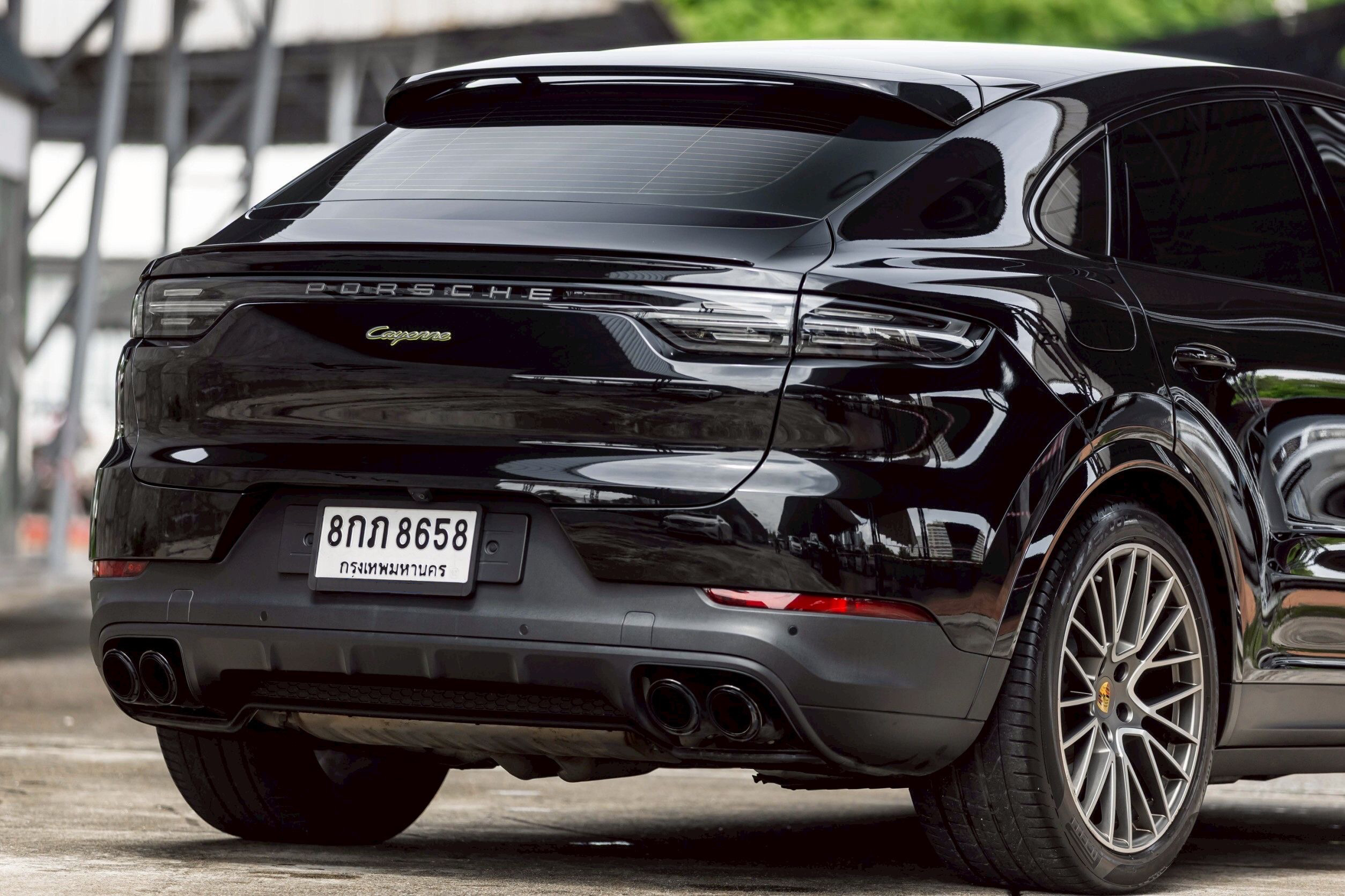 Porsche Cayenne Coupe Platinum Edition ปี 2023