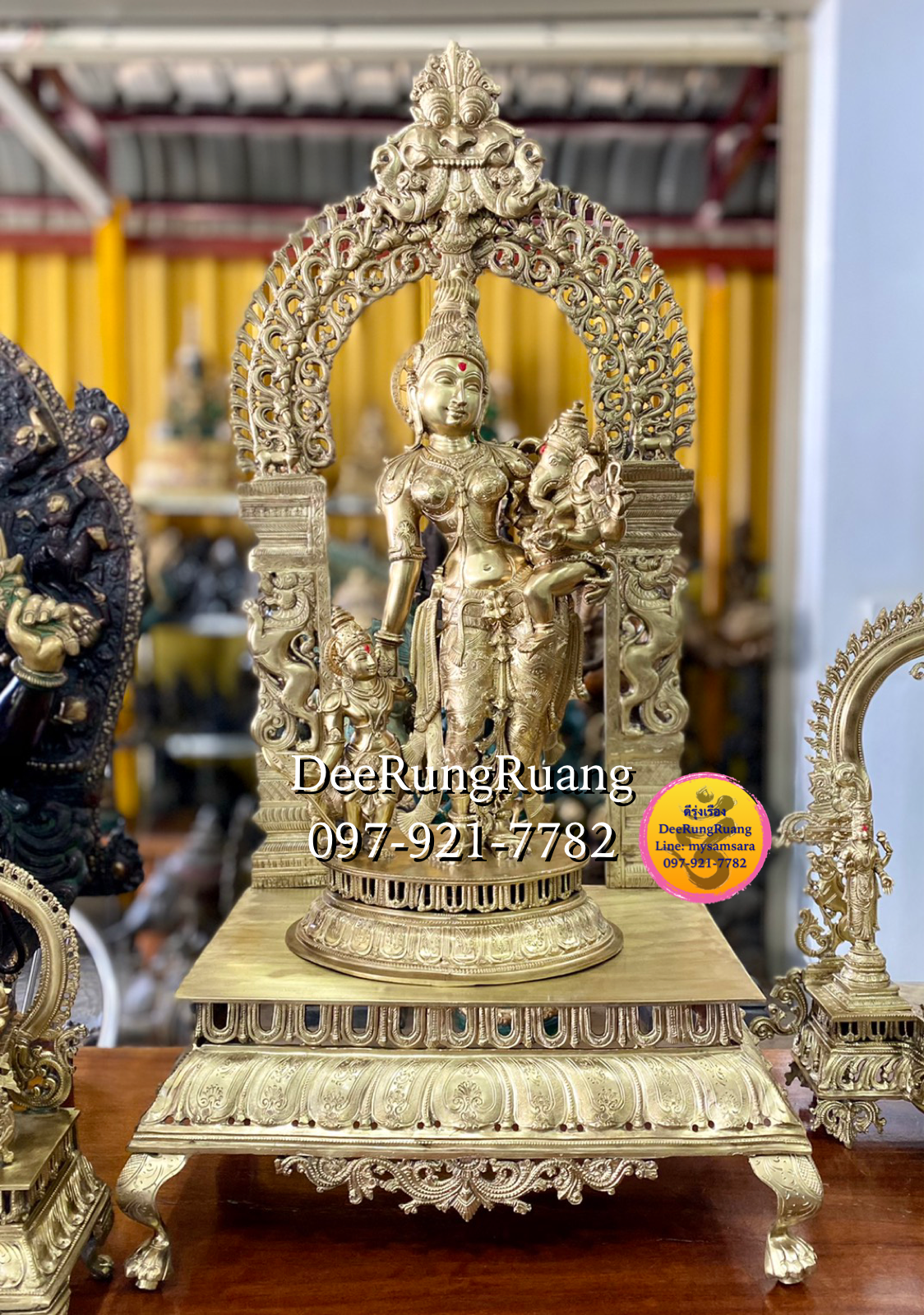 พระแม่อุมา อุ้ม พระคเณศน้อย จูง พระขันธกุมาร (องค์ใหญ่) ***South India Statue***