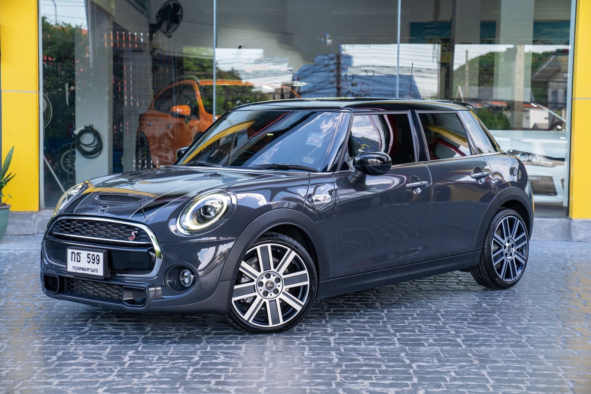 Mini Cooper S F55 5 Door ปี 2022