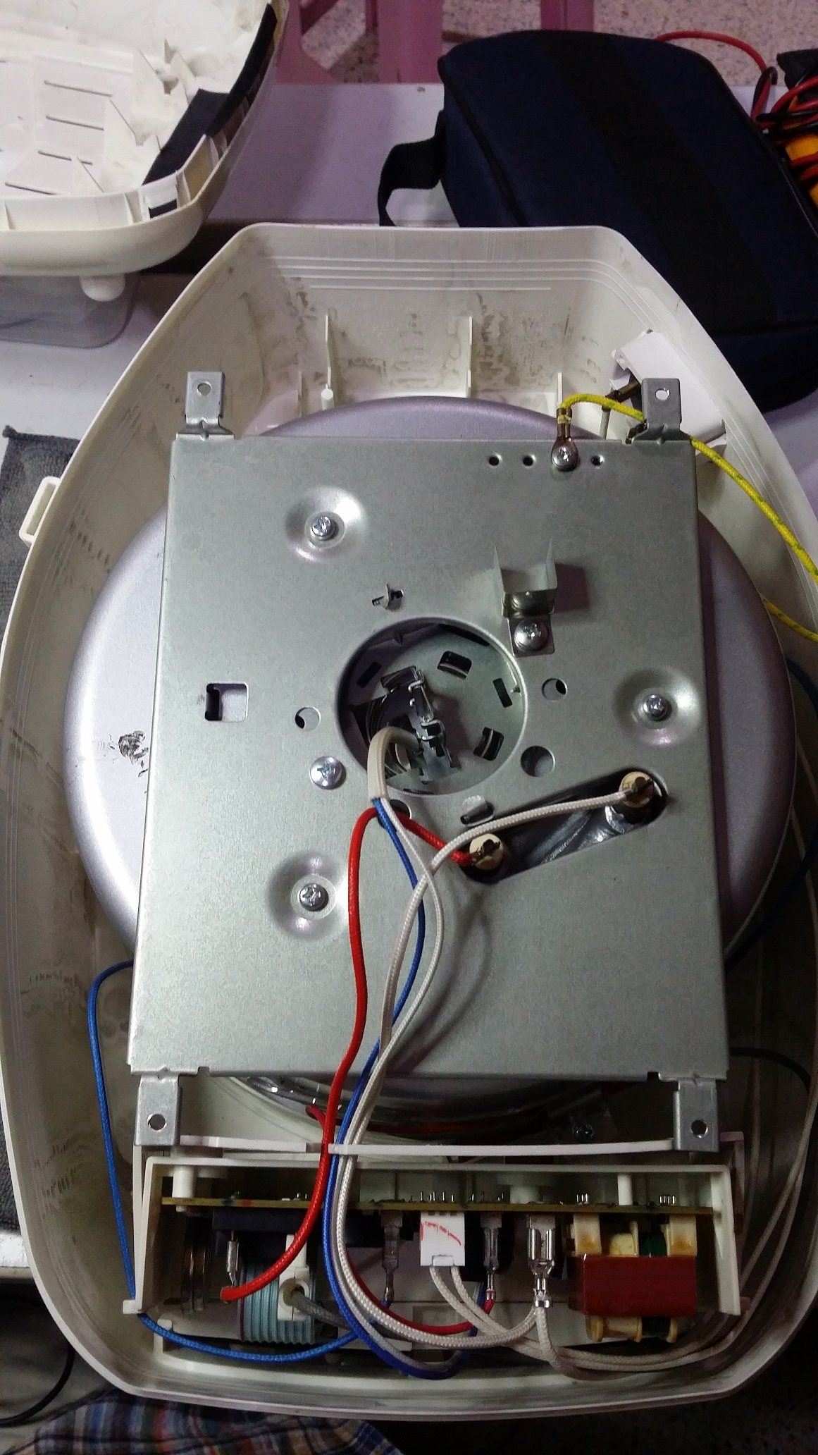 ซ่อมหม้อหุงข้าว ยี่ห้อ TOSHIBA รุ่น RC-10NMF(WT) อาการกดสั่งหุงข้าวไม่ได้