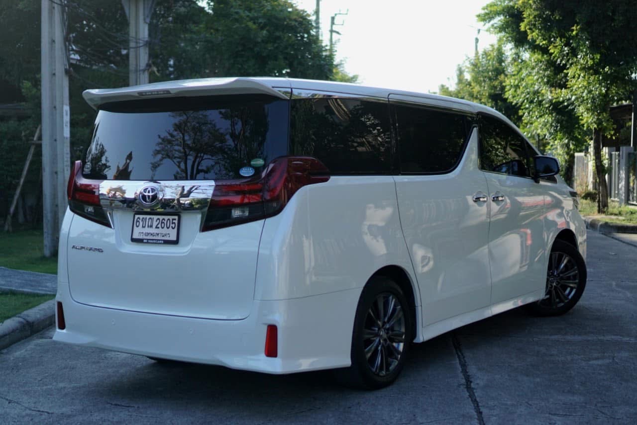 Toyota Alphard S ปี 2015