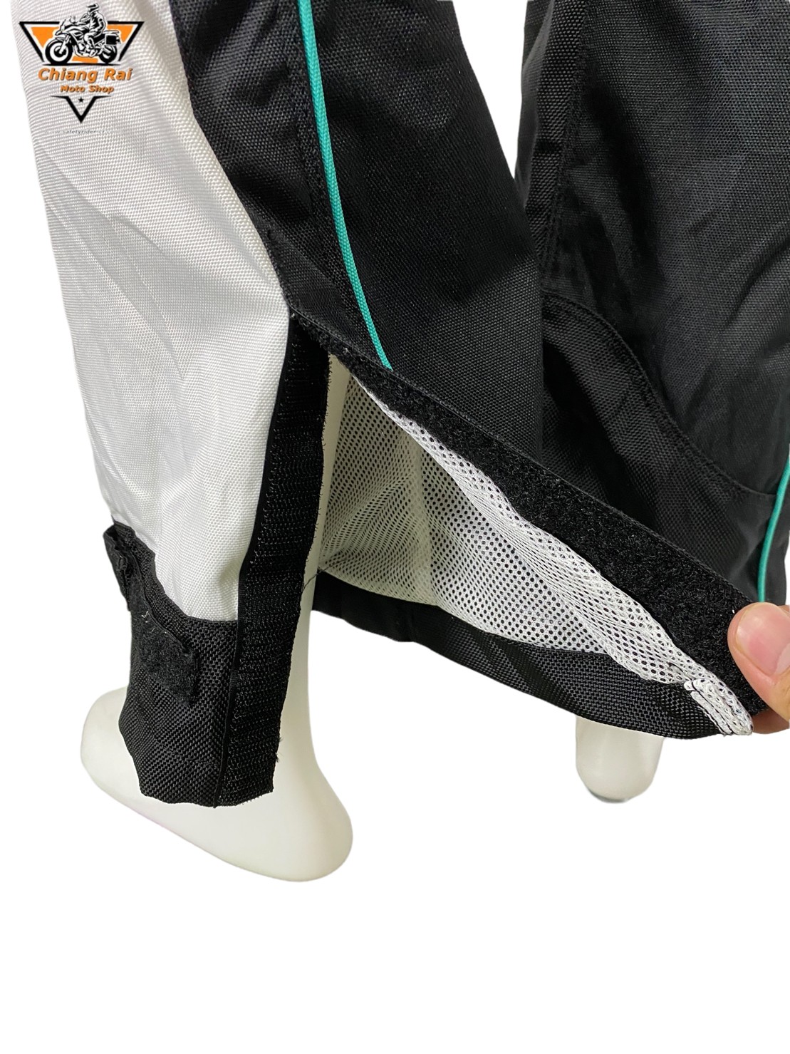 กางเกงสำหรับขี่มอเตอร์ไซด์ ( มือสอง ) E&A 436: เอว 28-30" ยาว 27" **FLY**