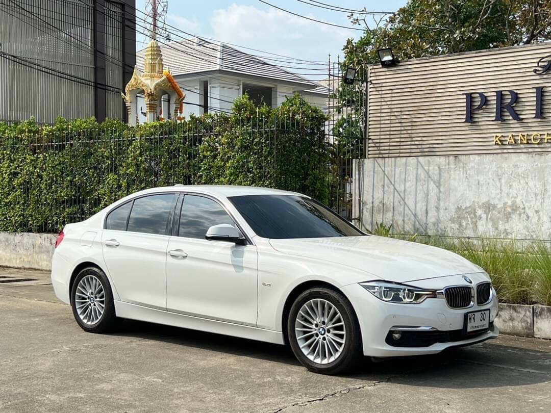 BMW 320I LUXURY LCI สีขาว ปี 2017