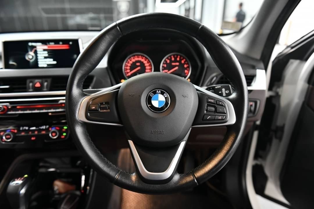 BMW X1 sDrive18i xLine ปี 2017