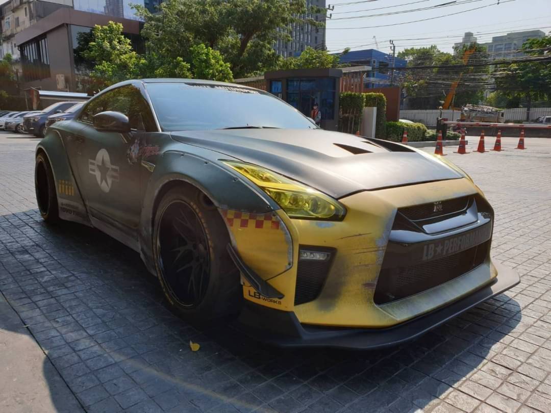 Nissan GTR R35 liberty walk ปี 2009 (สีเทาดำ)