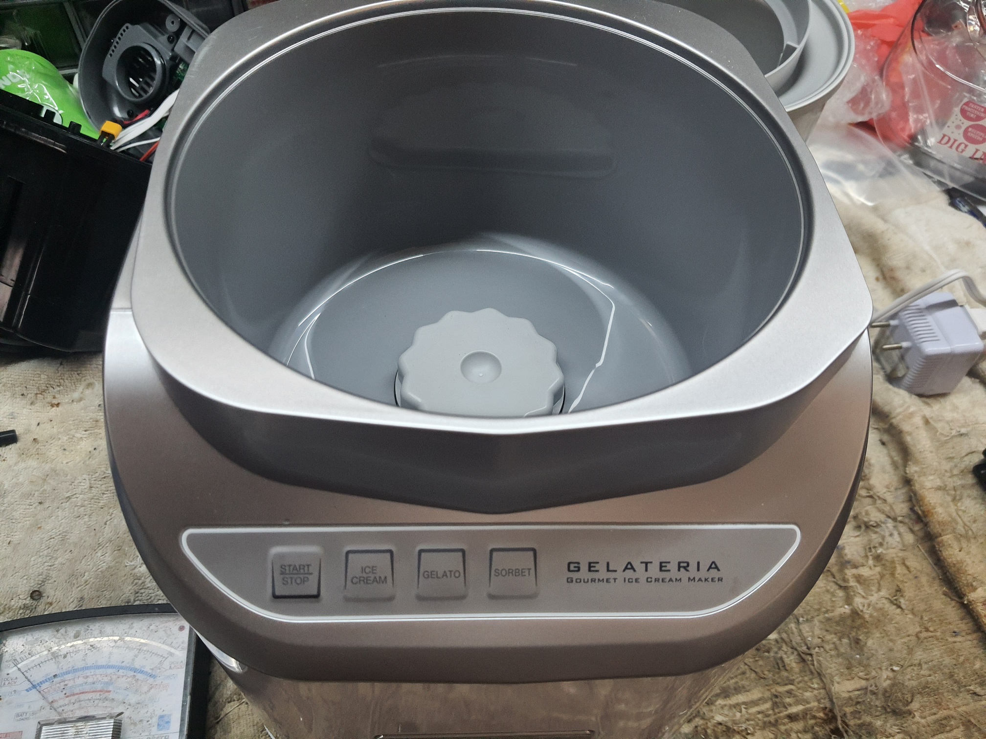 เครื่องทำไอศกรีม ยี่ห้อ CUISINART รุ่น ICE60W อาการเครื่องซ๊อต